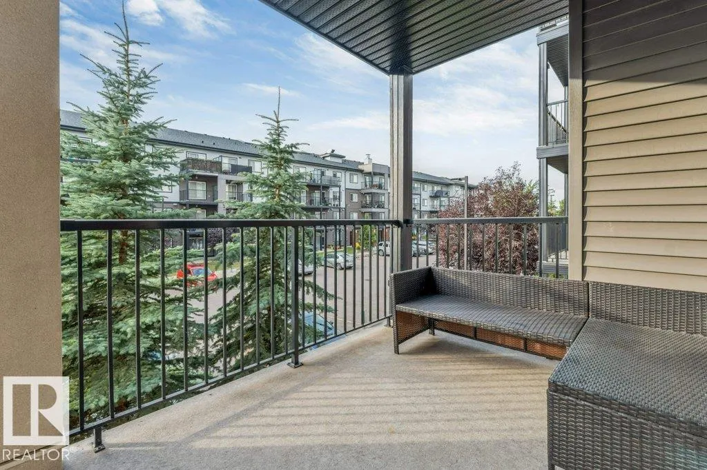 390 WINDERMERE Road