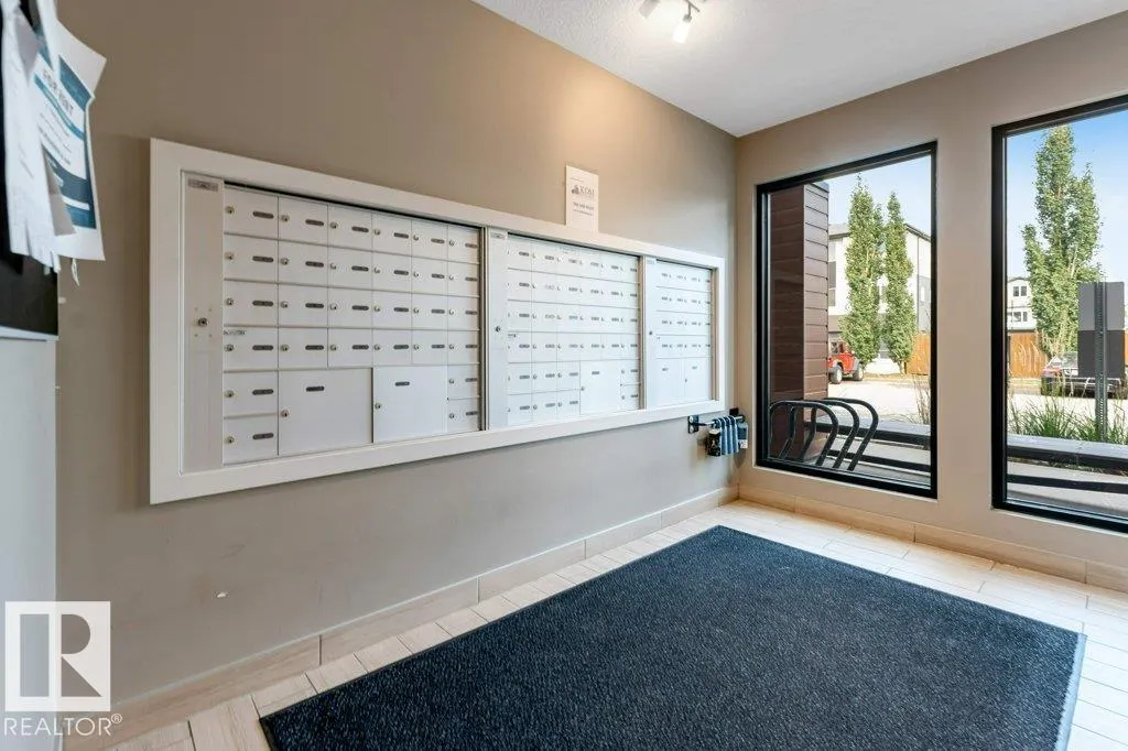 390 WINDERMERE Road