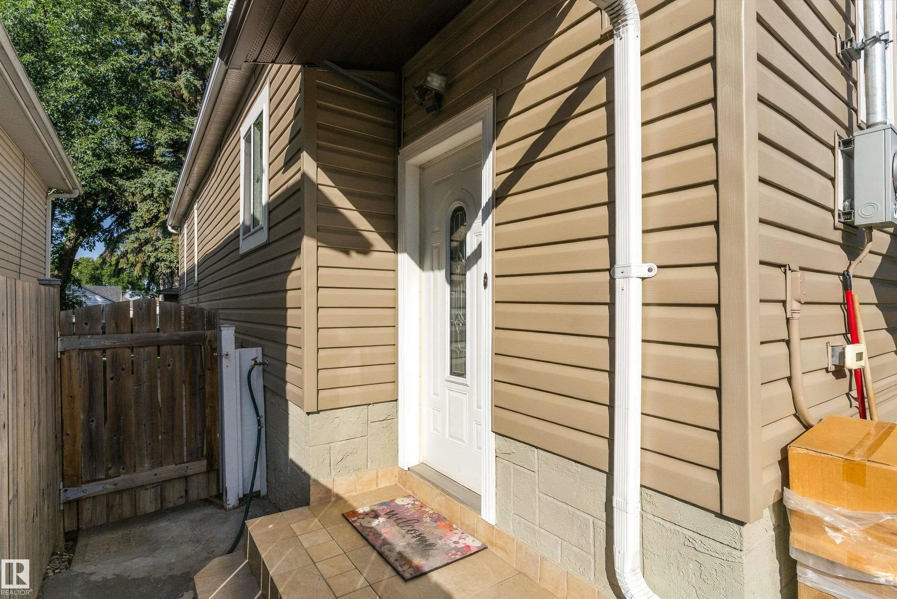 11911 70 Street