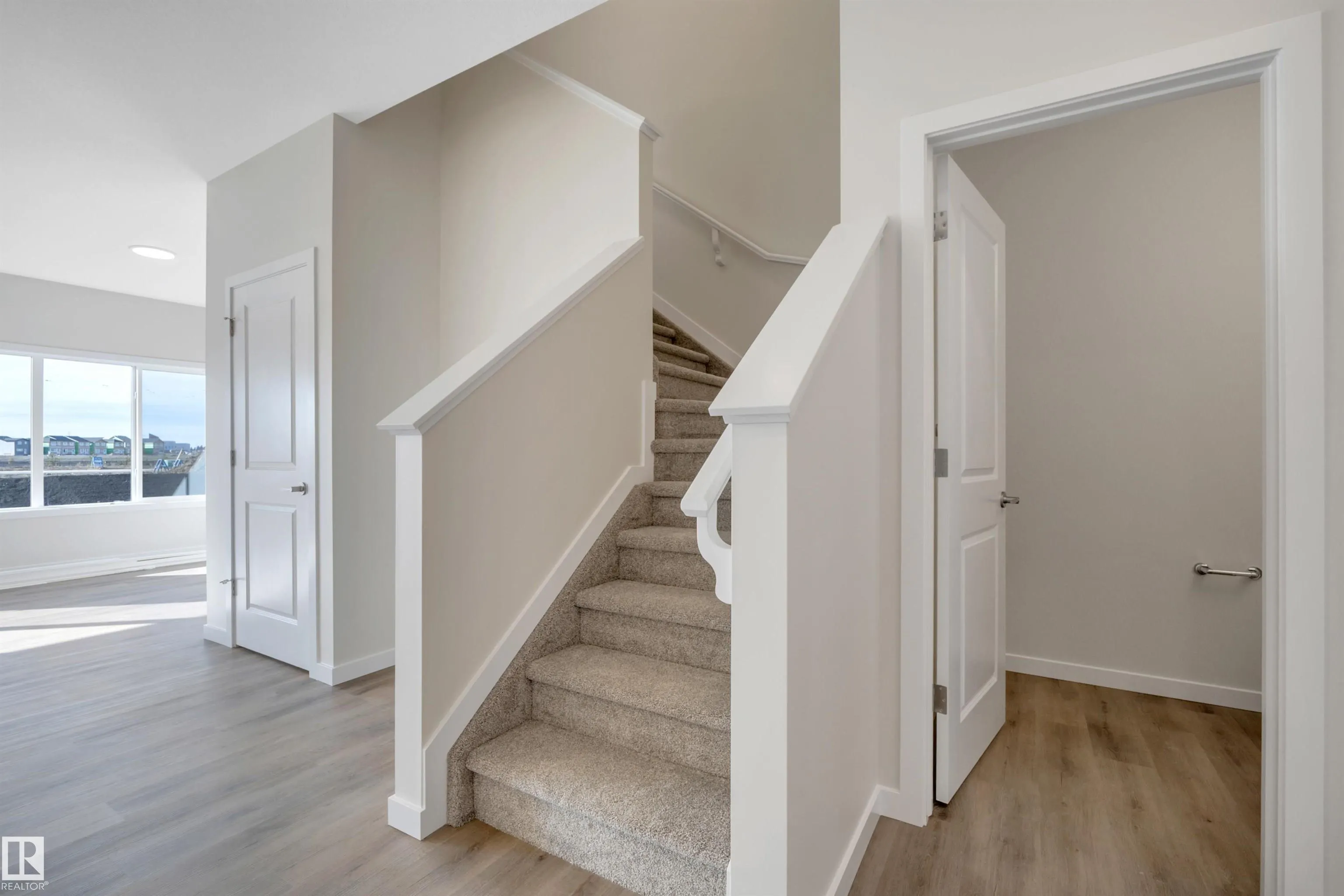 5439 Hawthorn Run