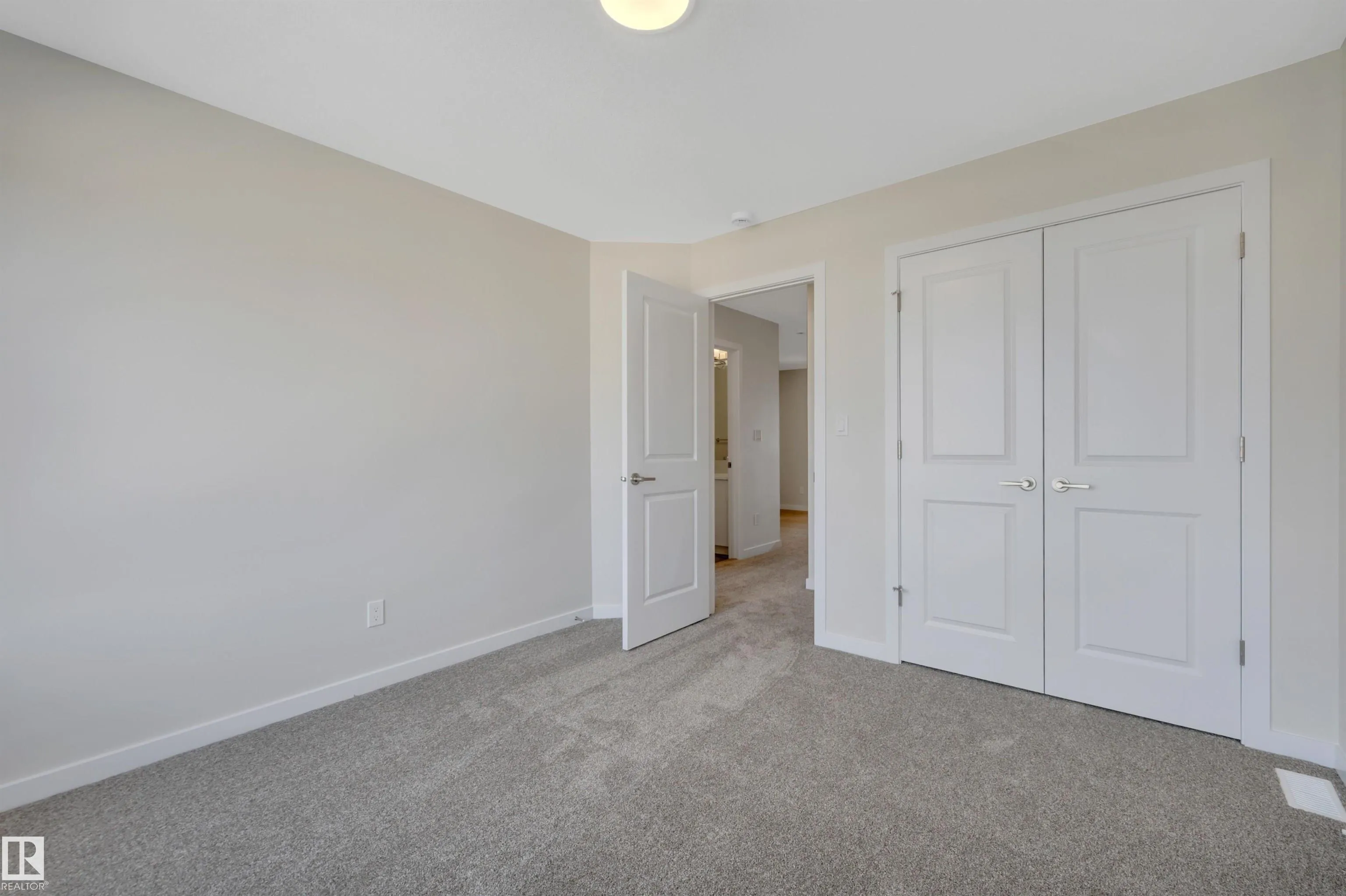 5439 Hawthorn Run