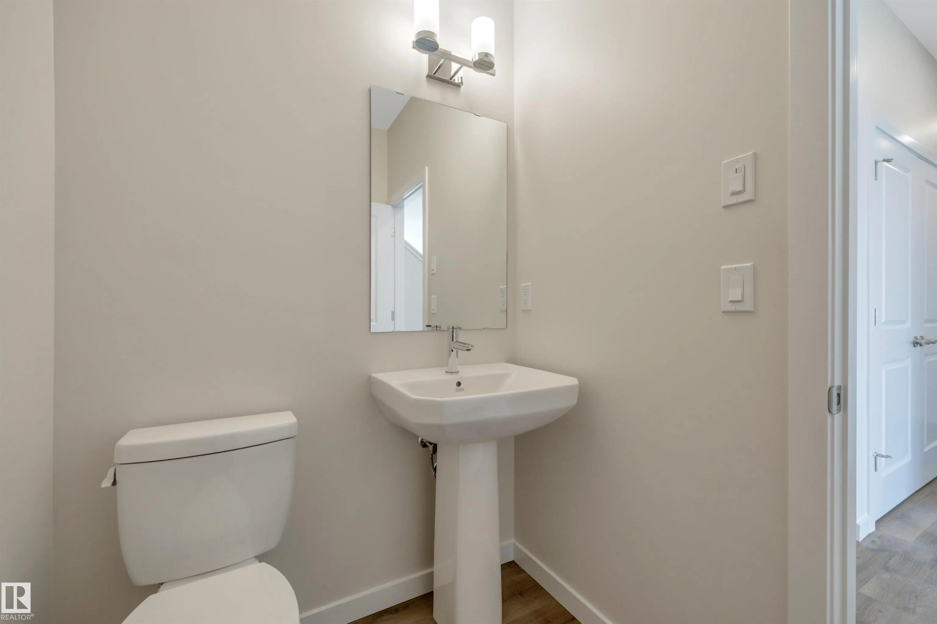 5439 Hawthorn Run
