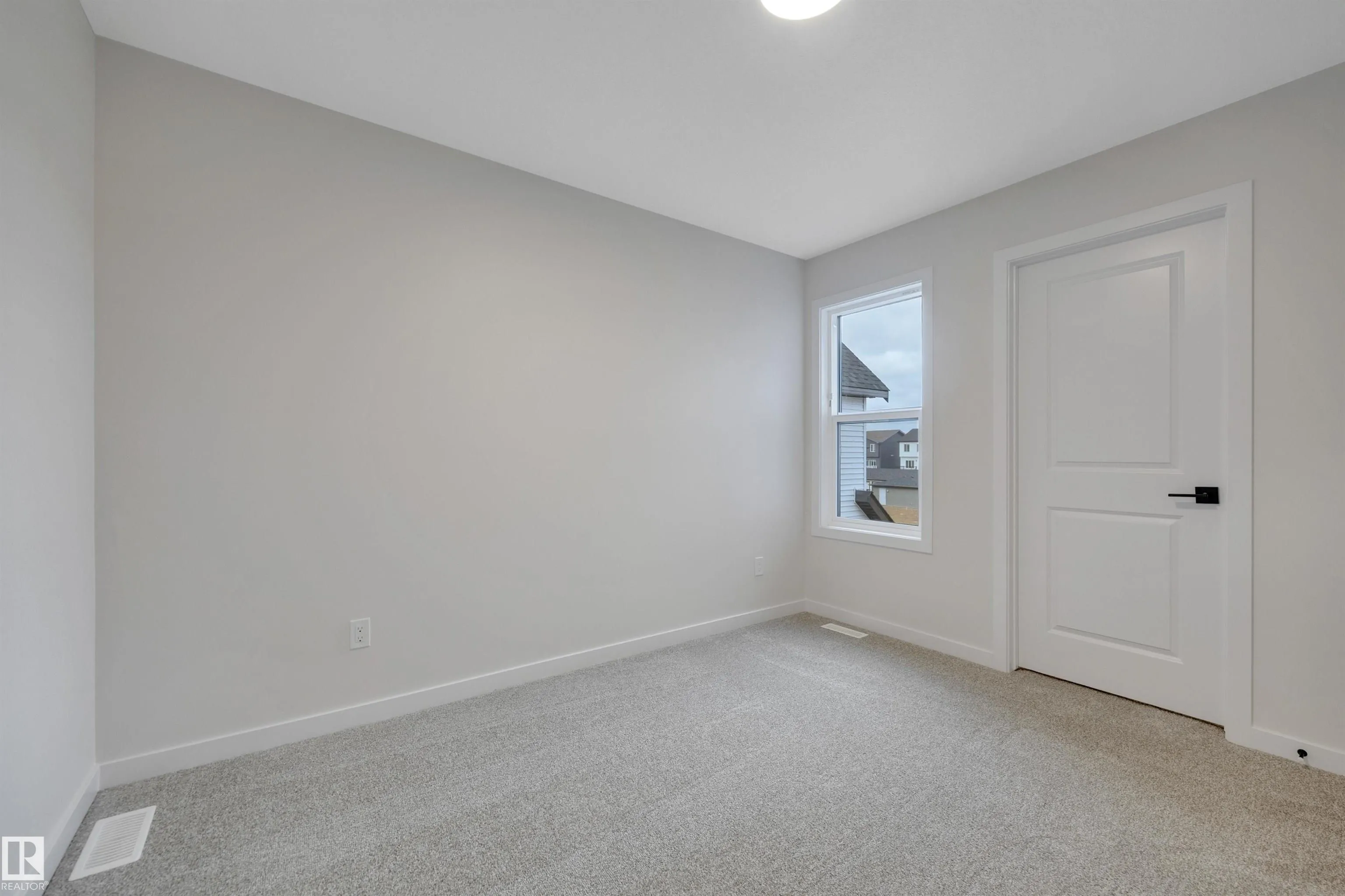 5441 Hawthorn Run