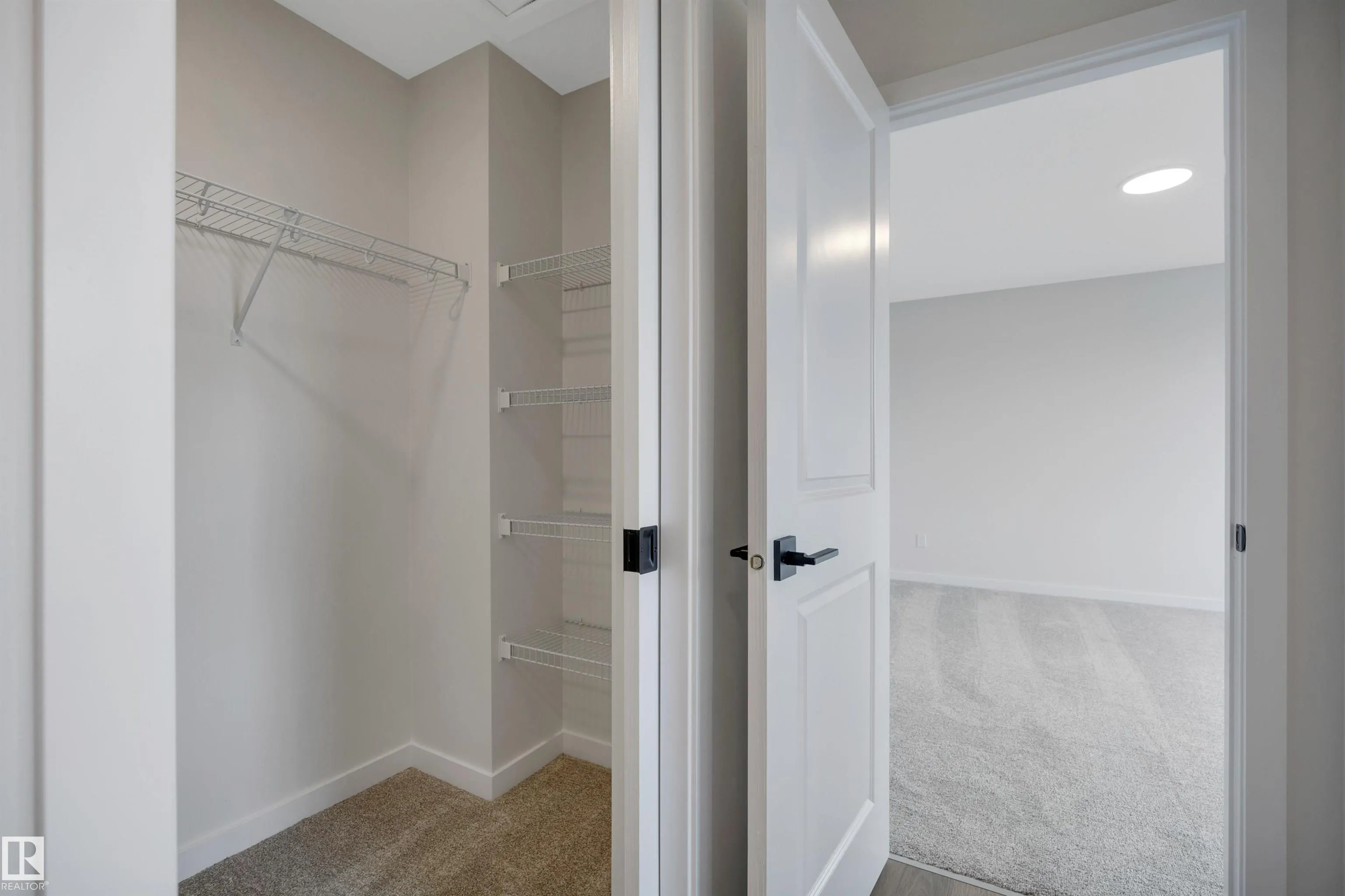 5441 Hawthorn Run