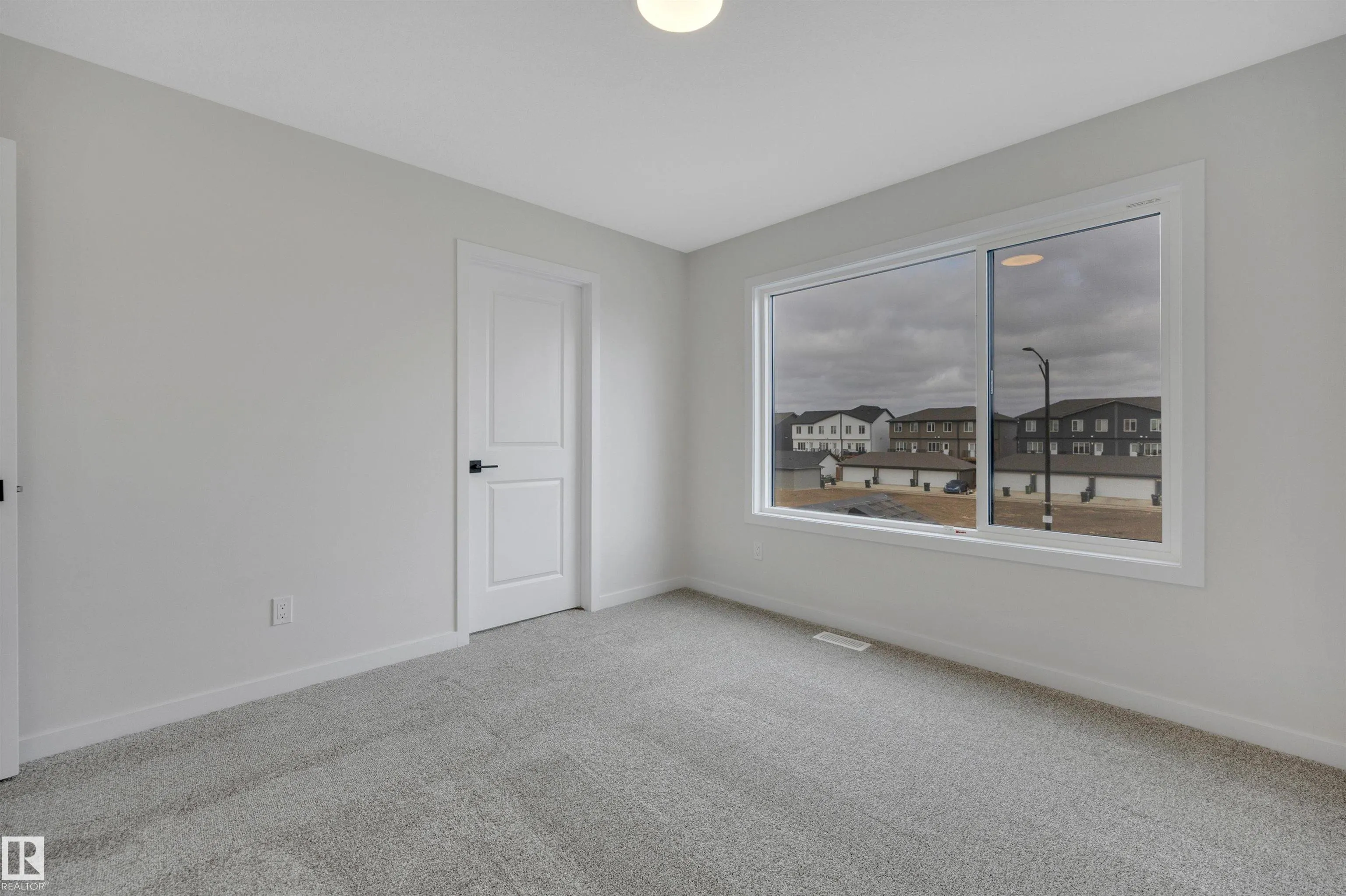5441 Hawthorn Run