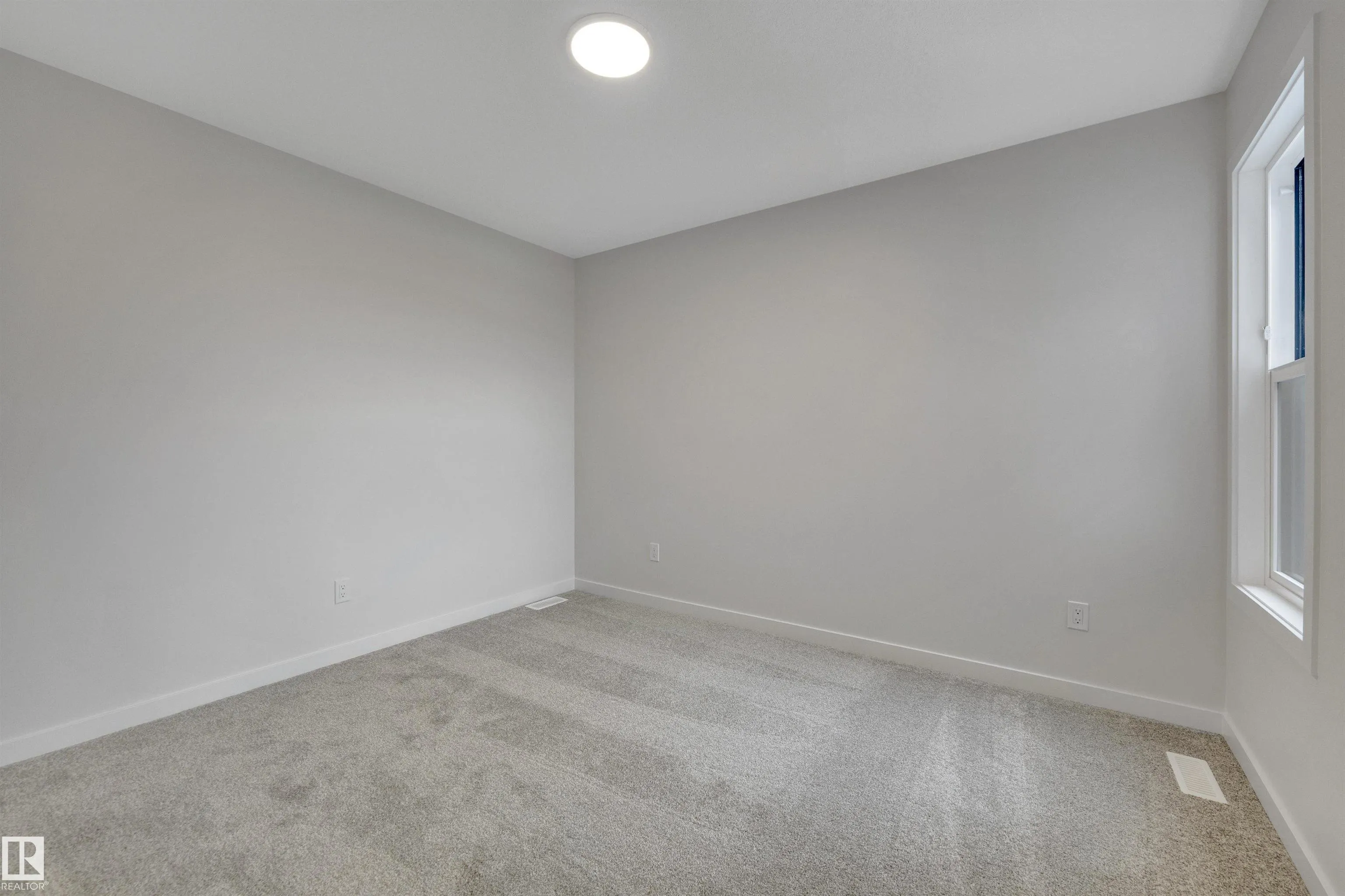 5441 Hawthorn Run