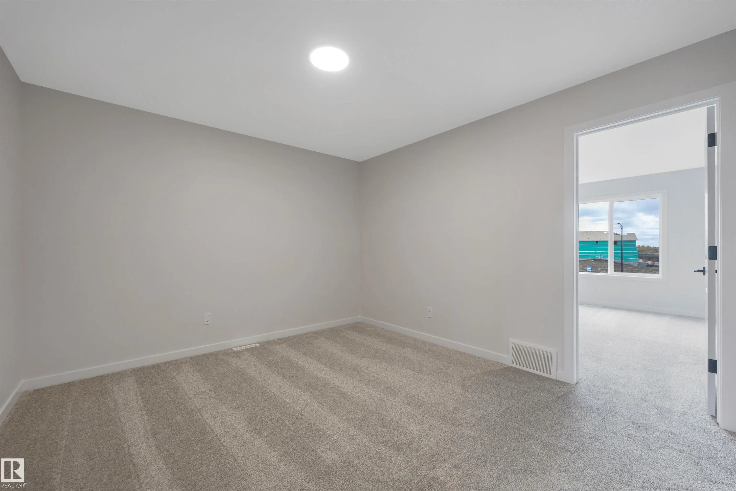 5441 Hawthorn Run