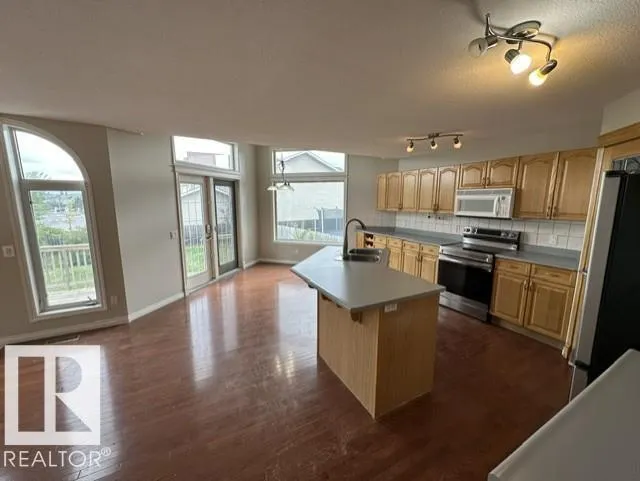 201 FOXBORO Cove