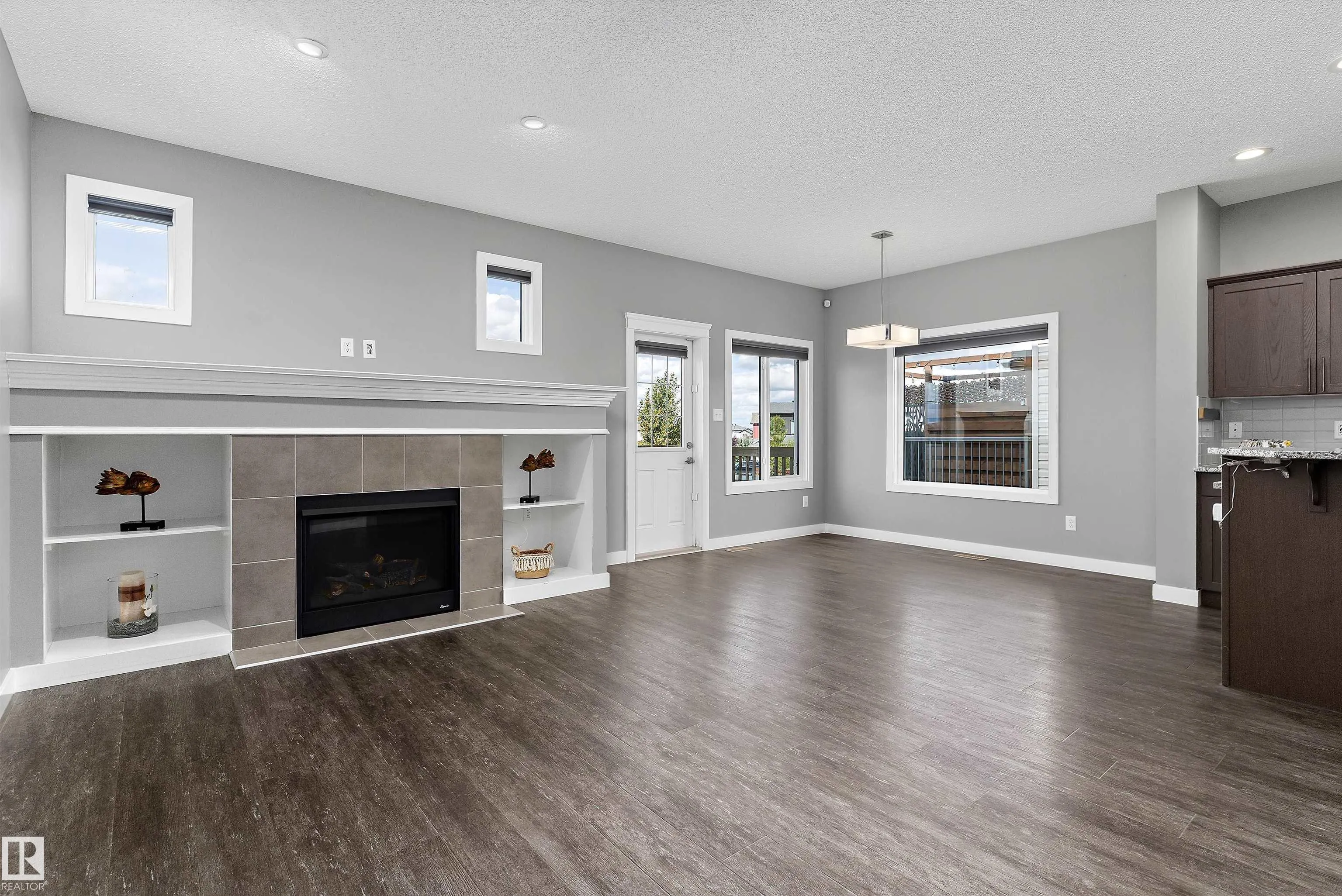 948 MORRIS Way
