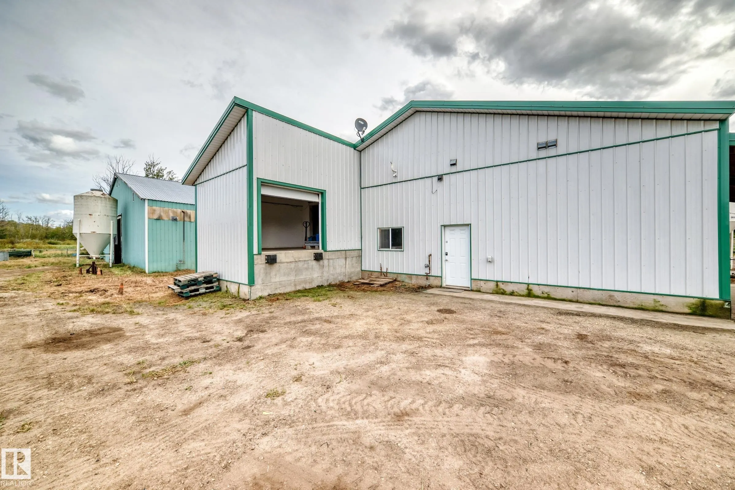 23230 TWP ROAD 520