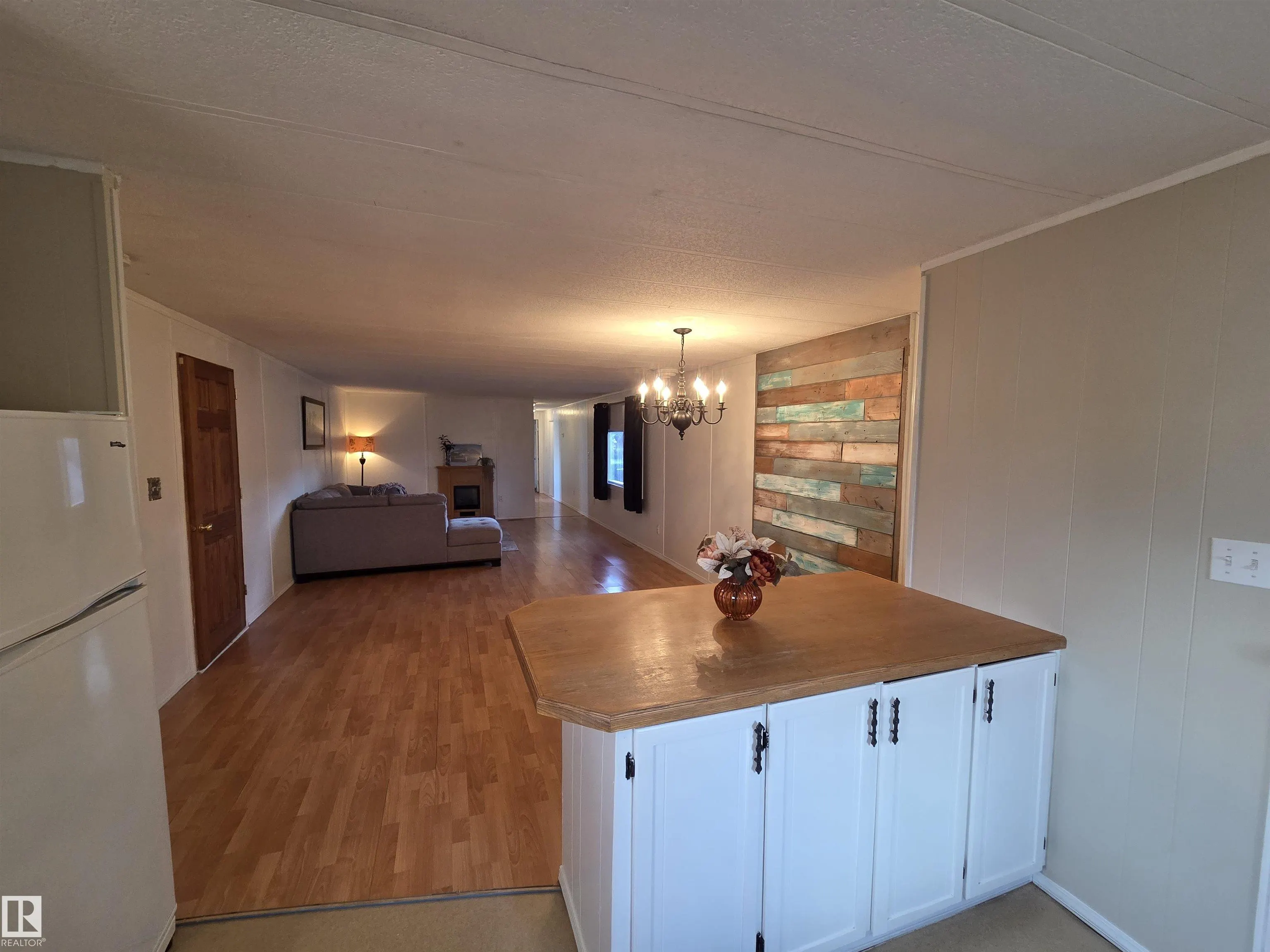 5 Calmar Mobile Home Park