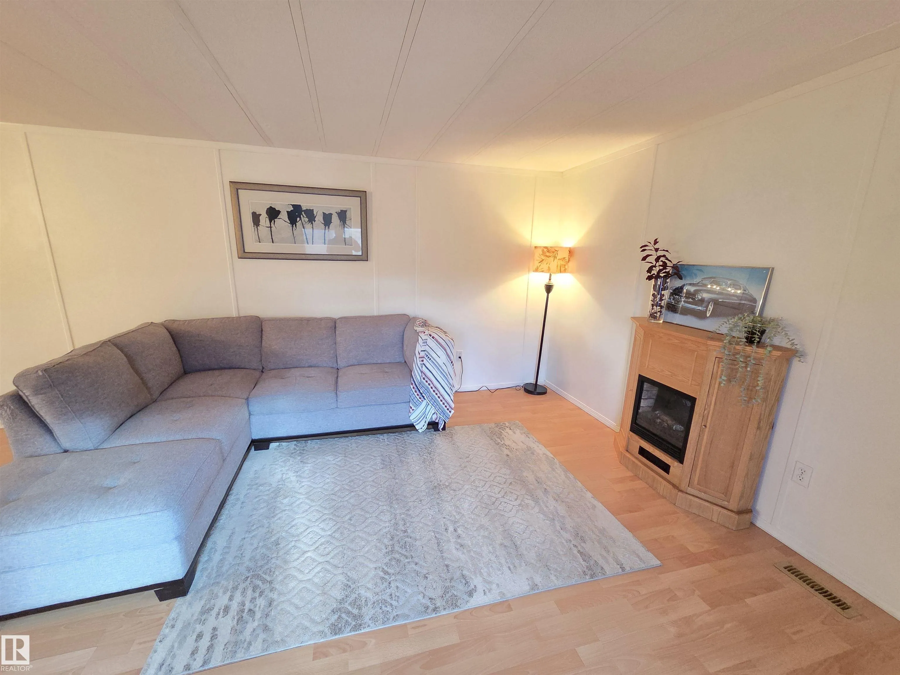 5 Calmar Mobile Home Park