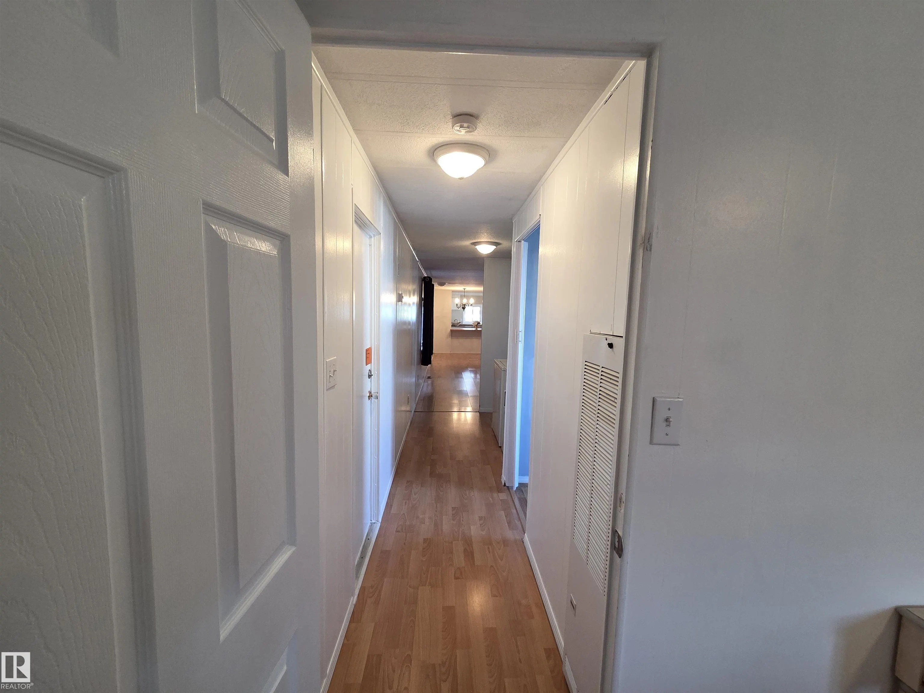 5 Calmar Mobile Home Park