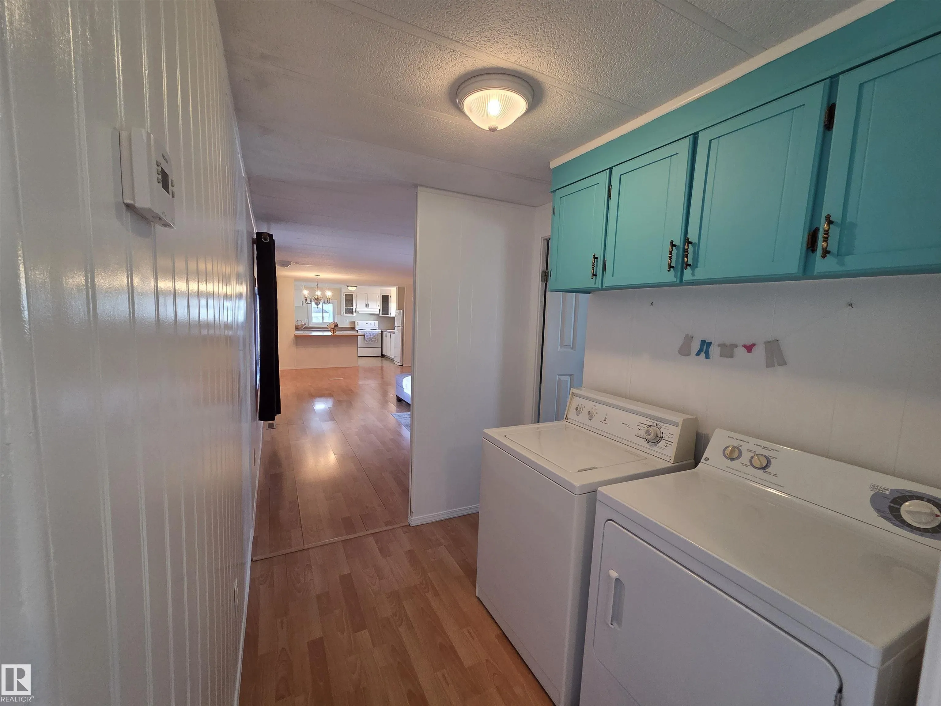 5 Calmar Mobile Home Park