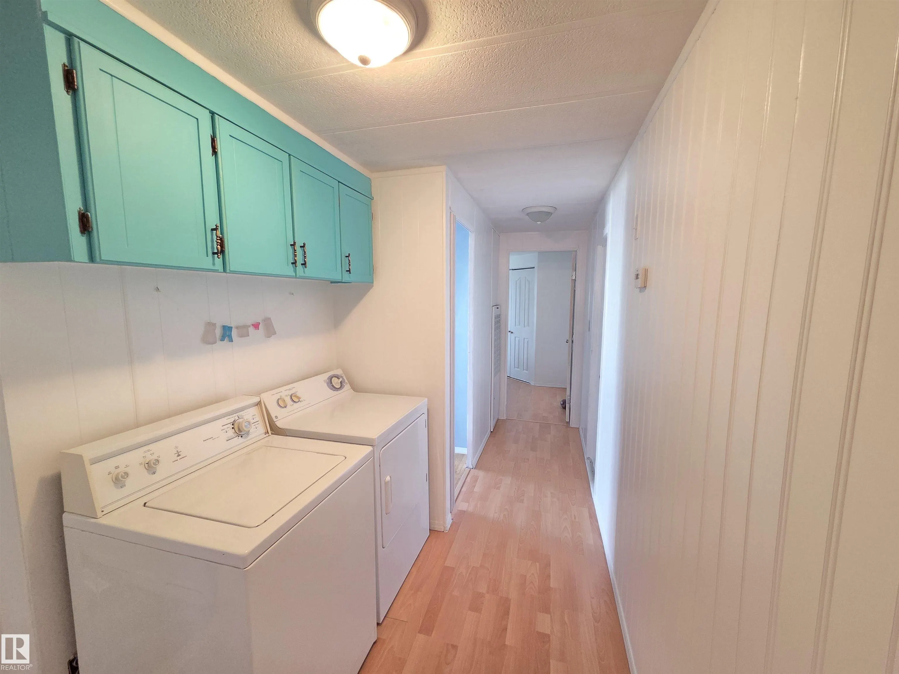 5 Calmar Mobile Home Park