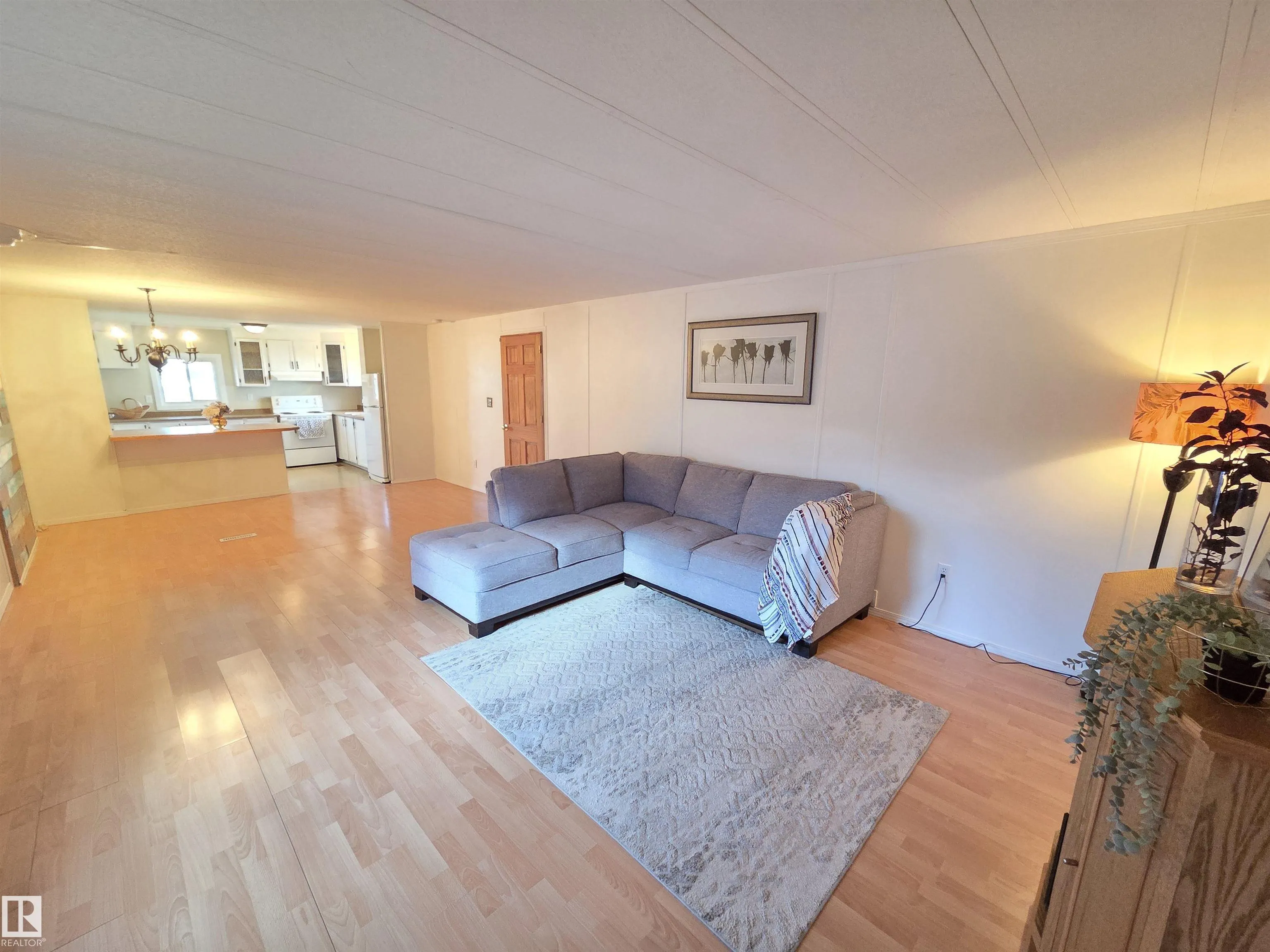 5 Calmar Mobile Home Park