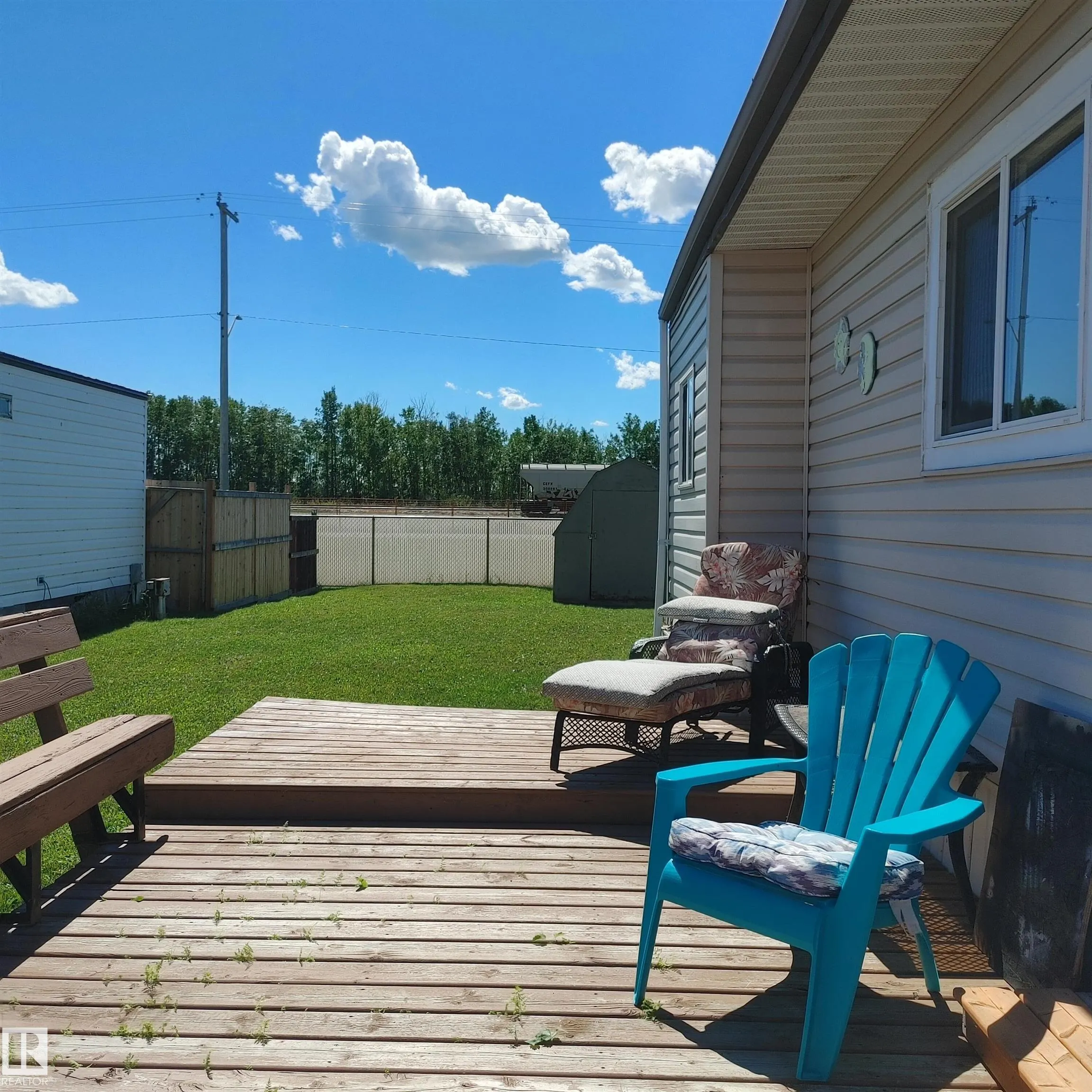 5 Calmar Mobile Home Park