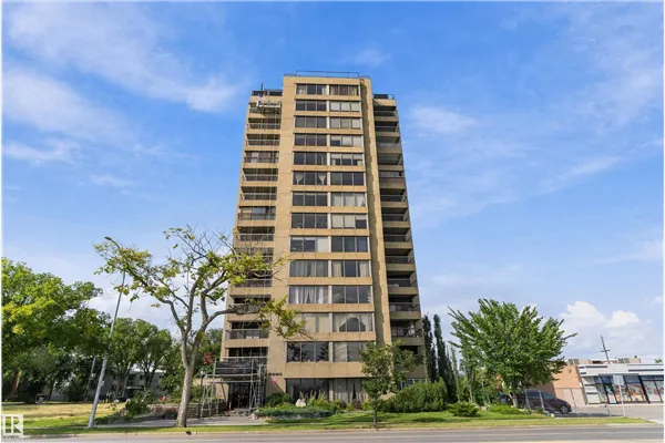 8220 JASPER Avenue