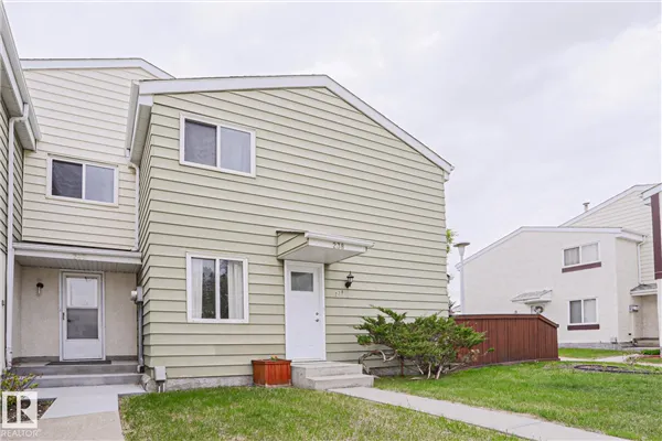 238 PRIMROSE GARDENS Gardens