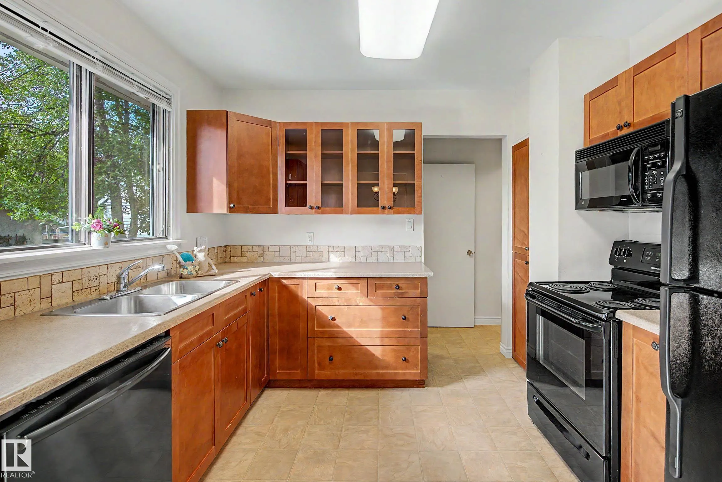 10830 138 Street