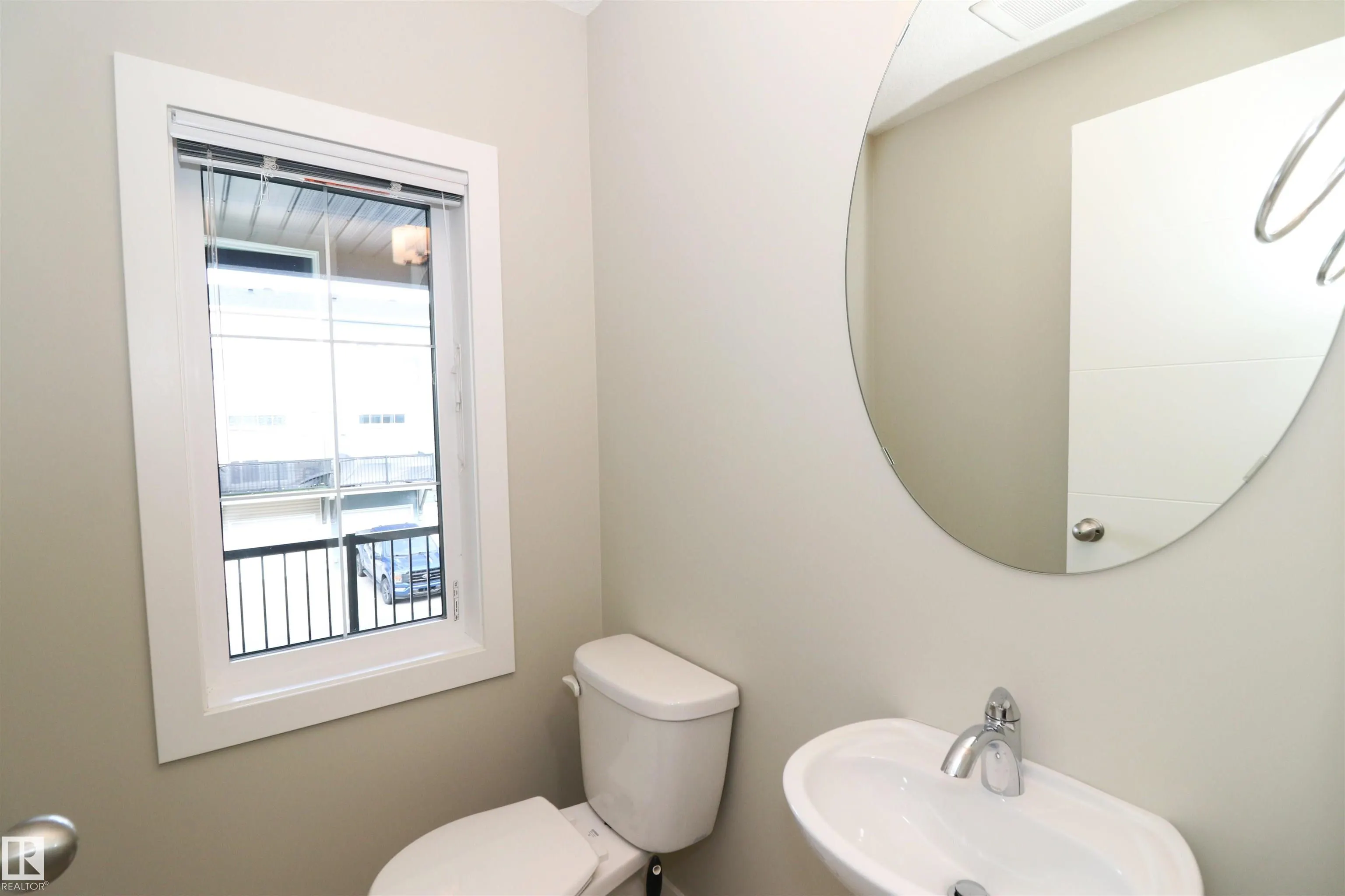 600 BELLEROSE Drive