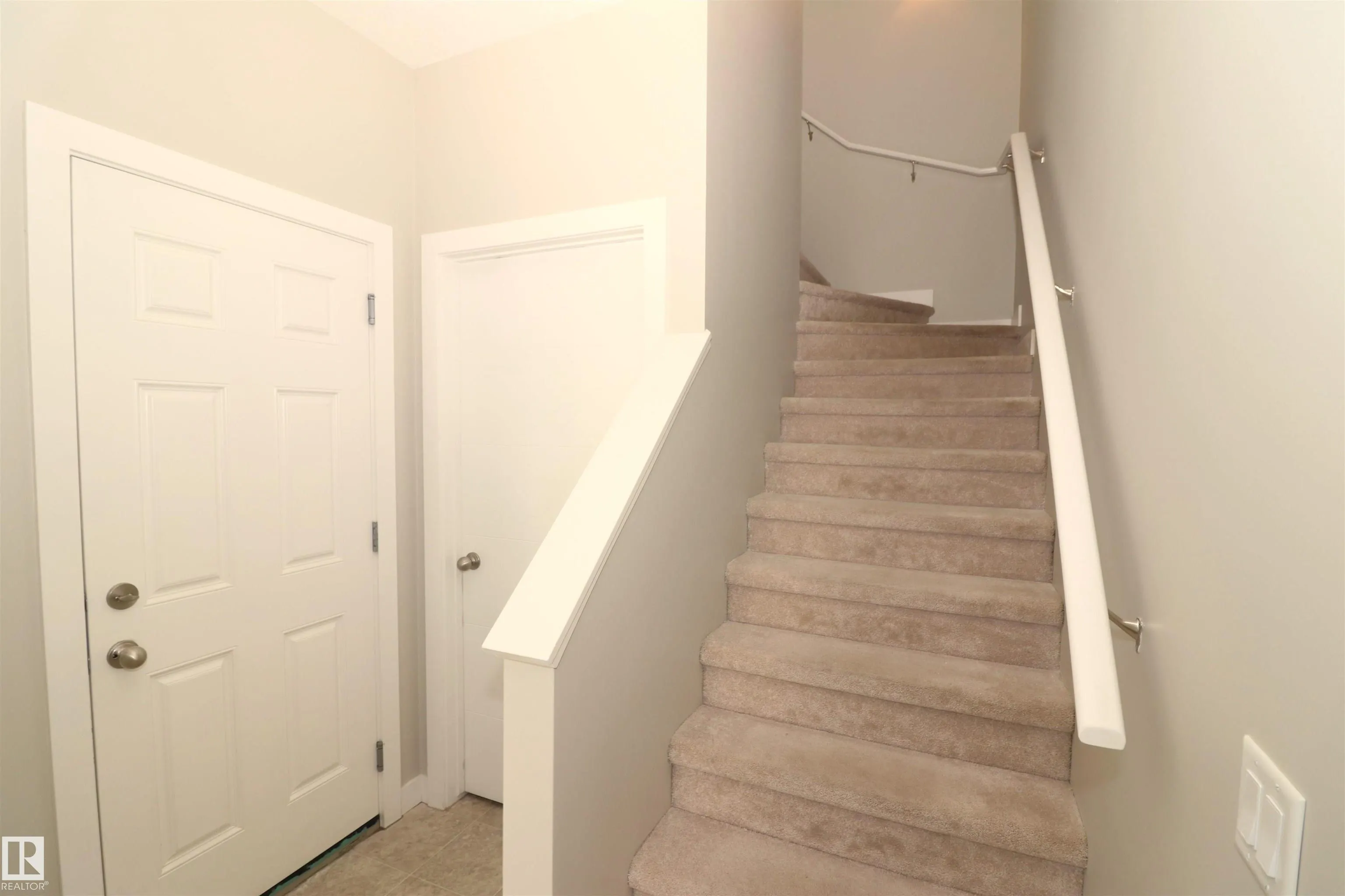 600 BELLEROSE Drive
