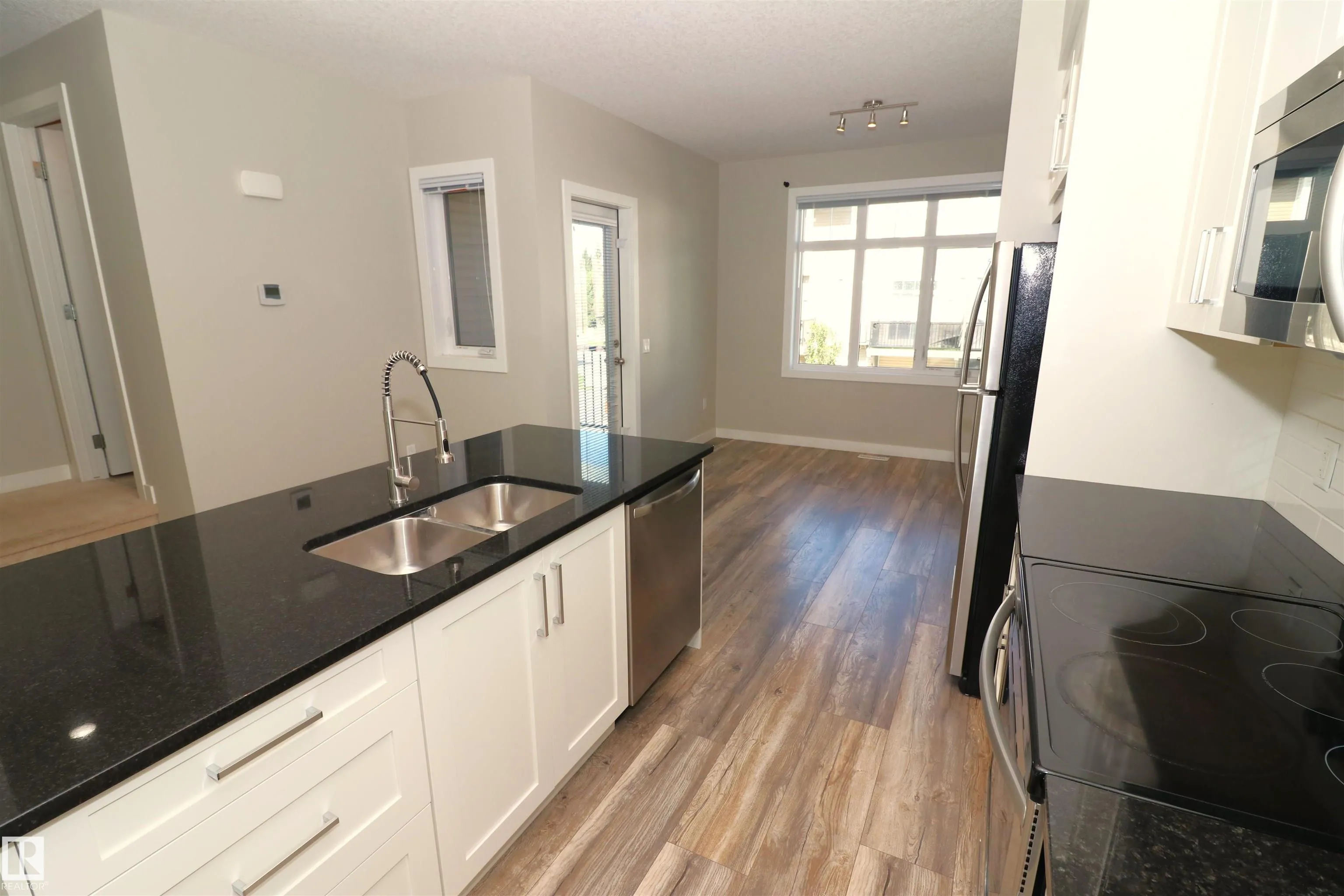600 BELLEROSE Drive