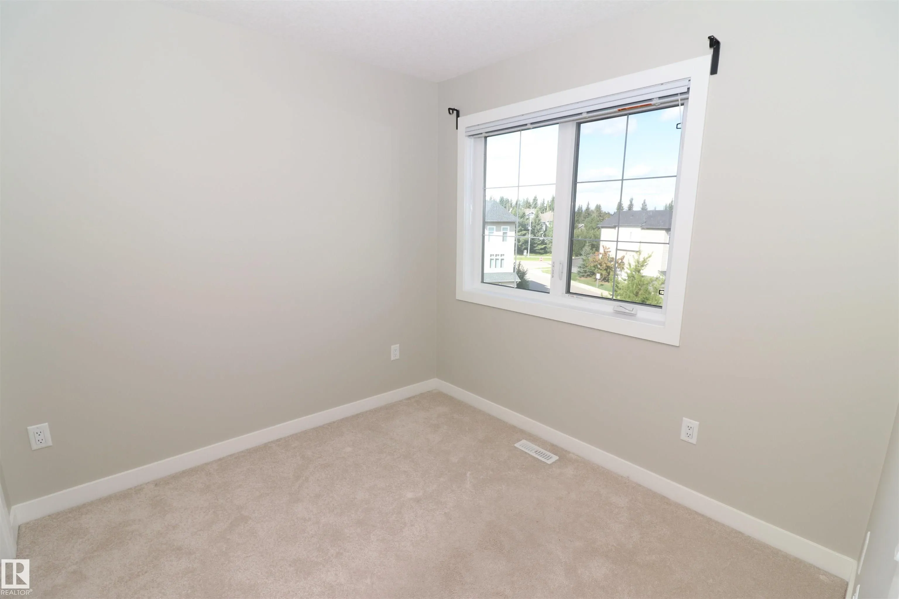 600 BELLEROSE Drive