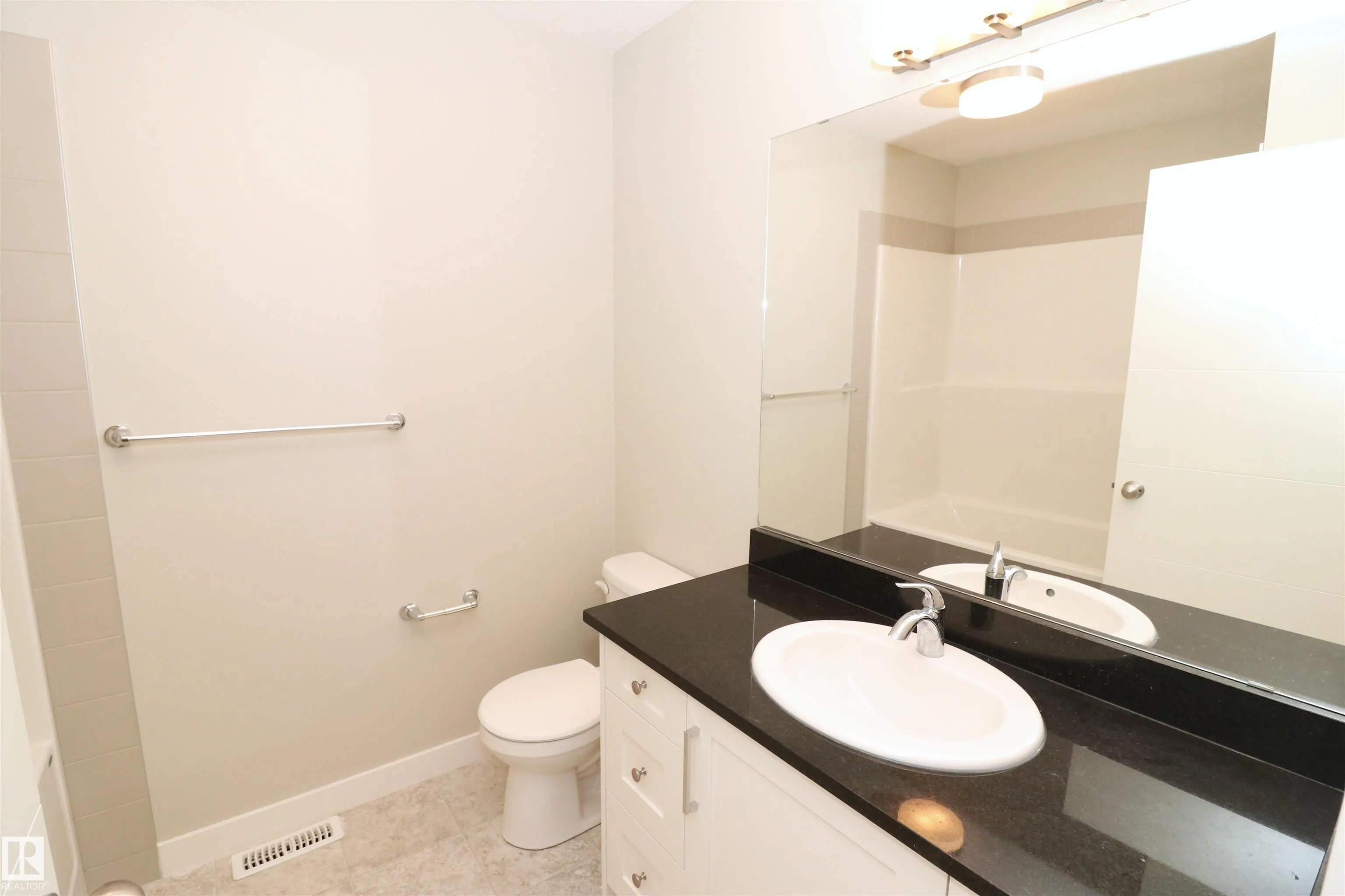 600 BELLEROSE Drive