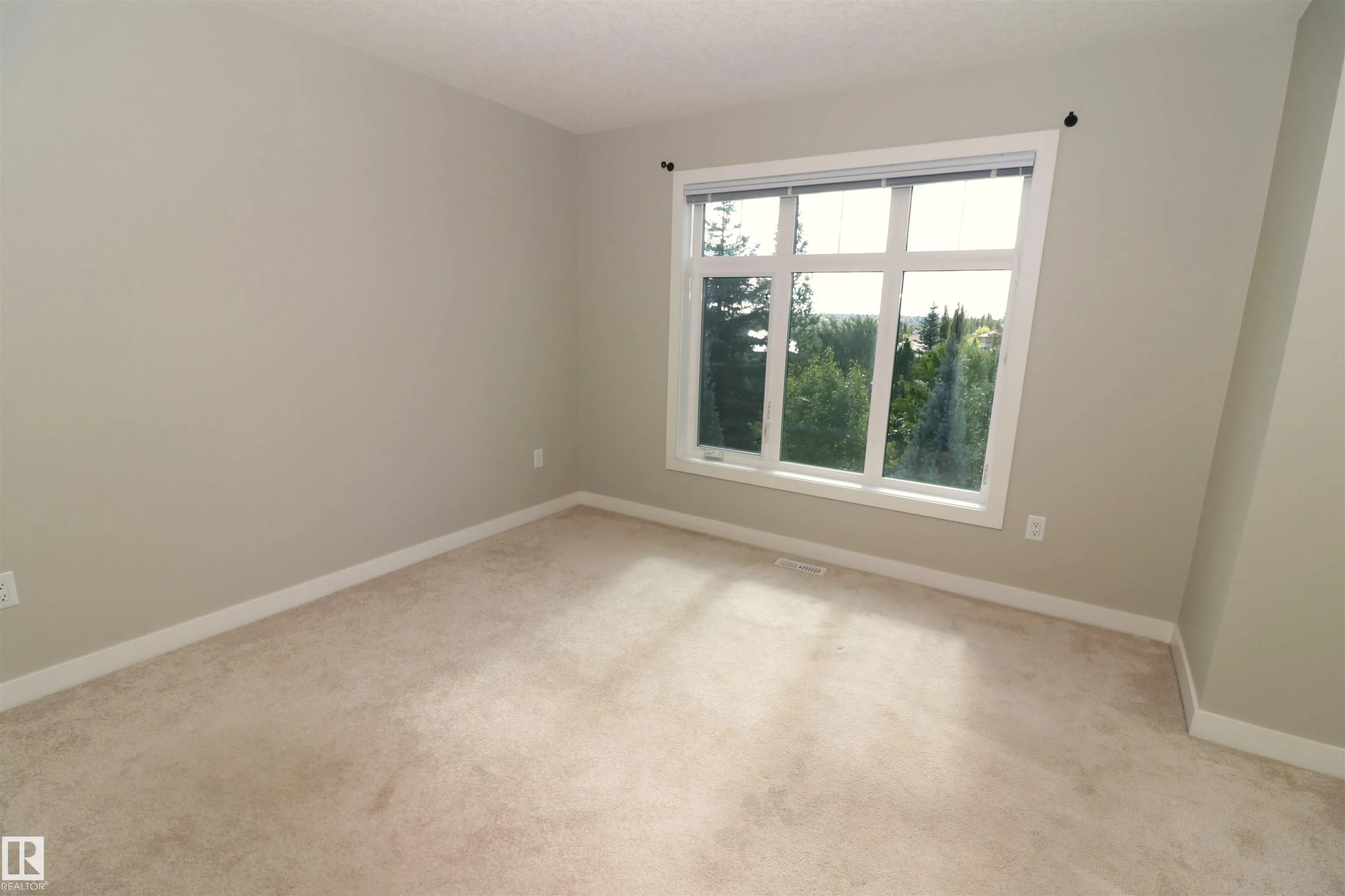 600 BELLEROSE Drive