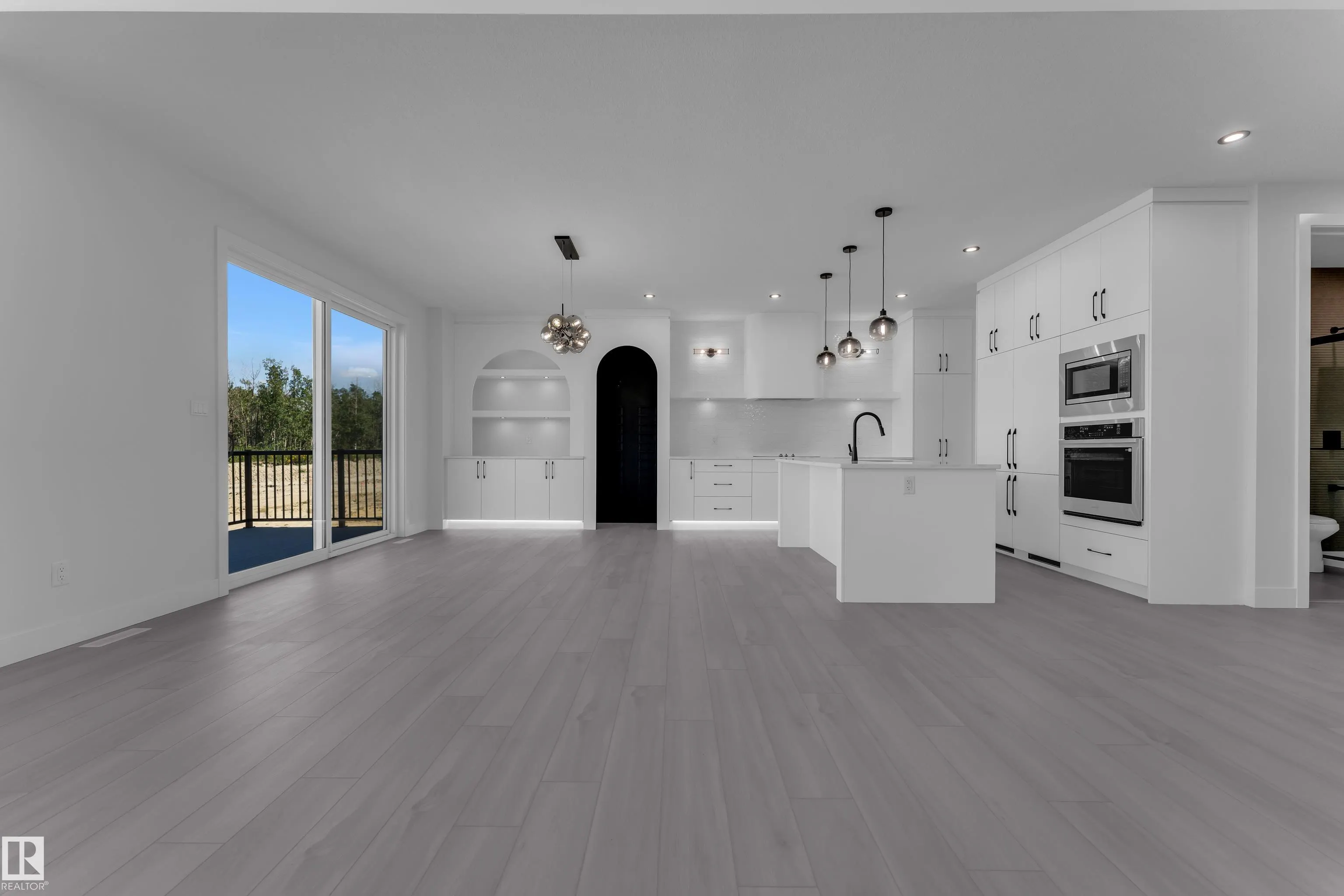 266 Falcon Crescent