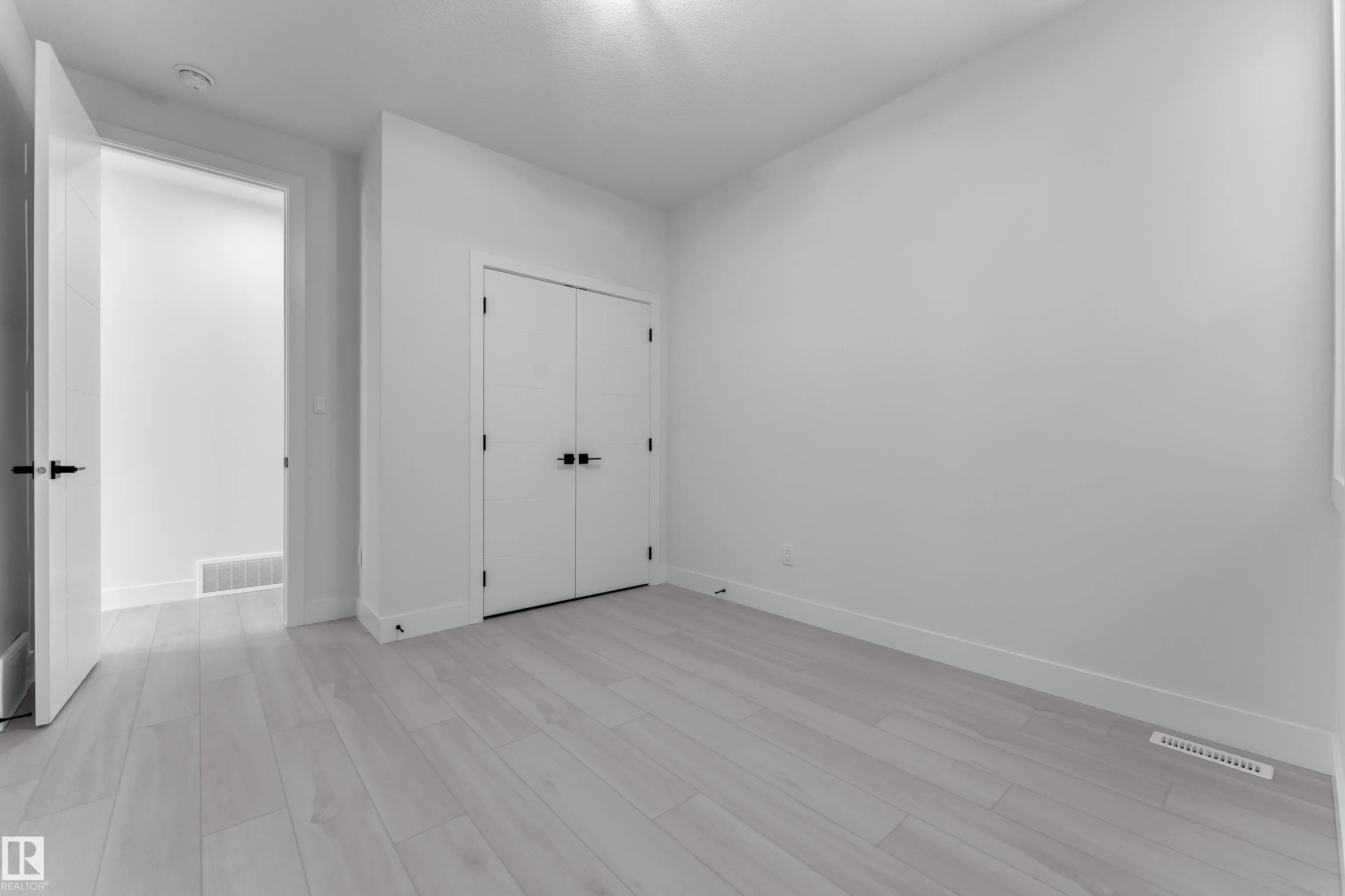 266 Falcon Crescent