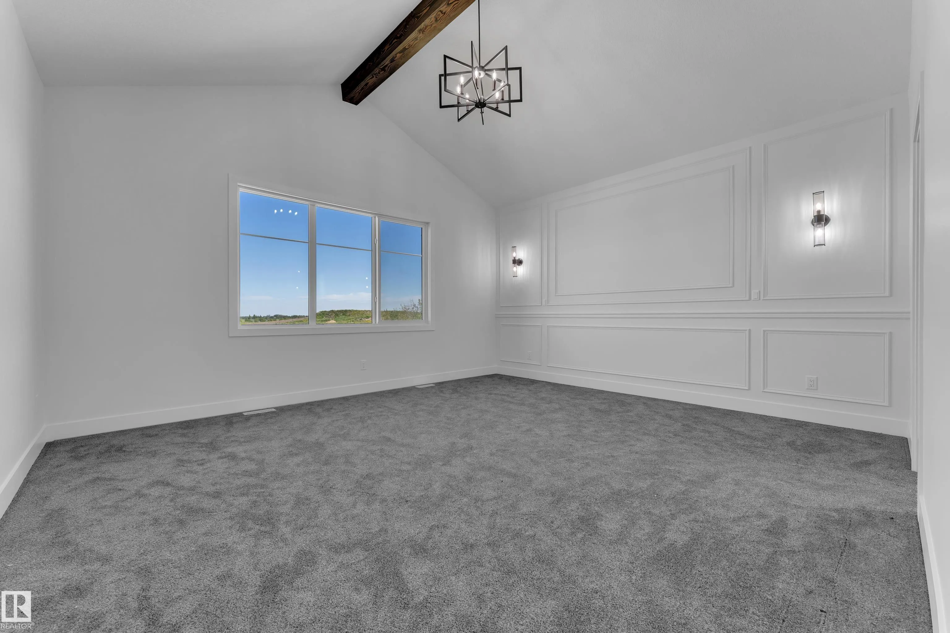 266 Falcon Crescent