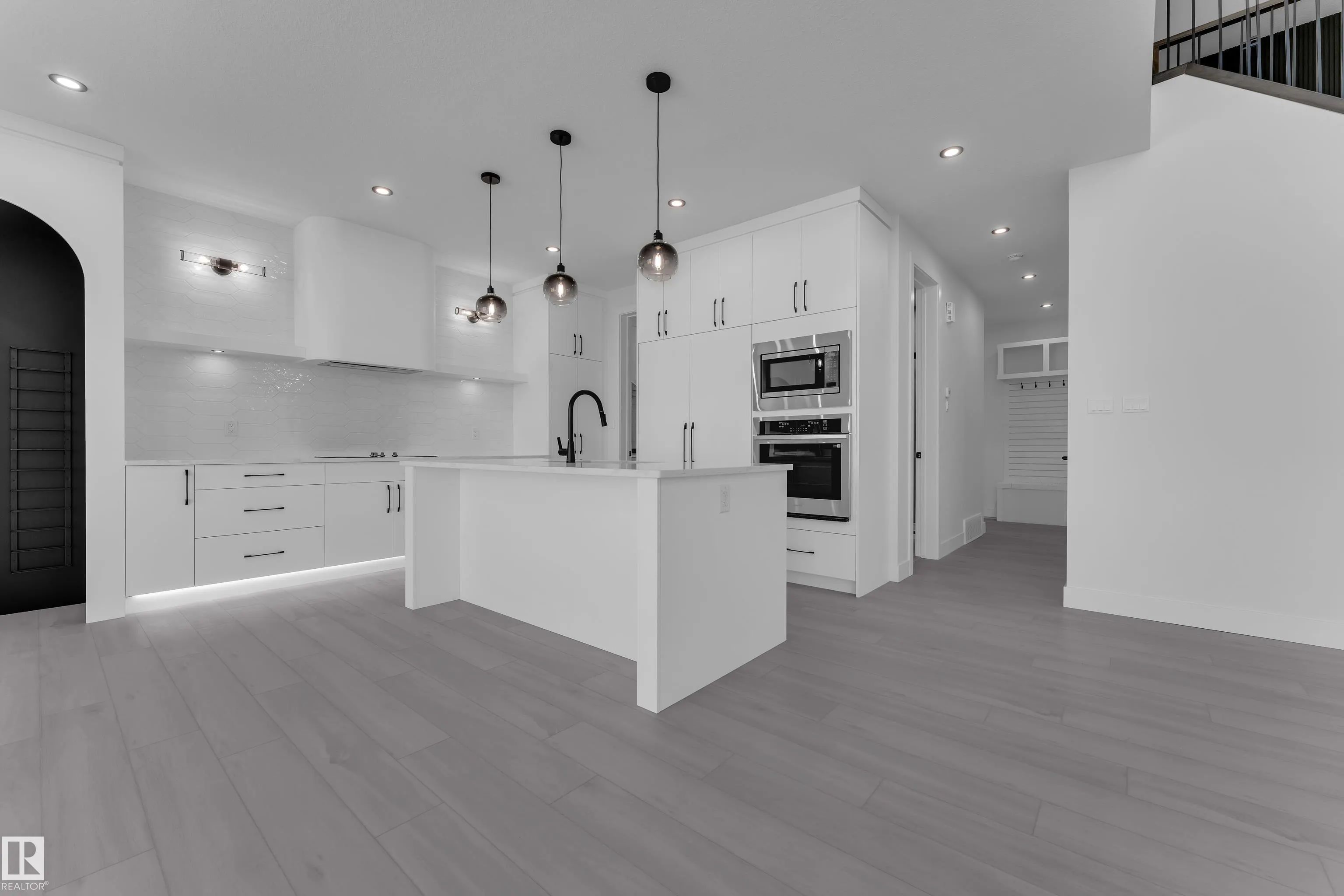 266 Falcon Crescent