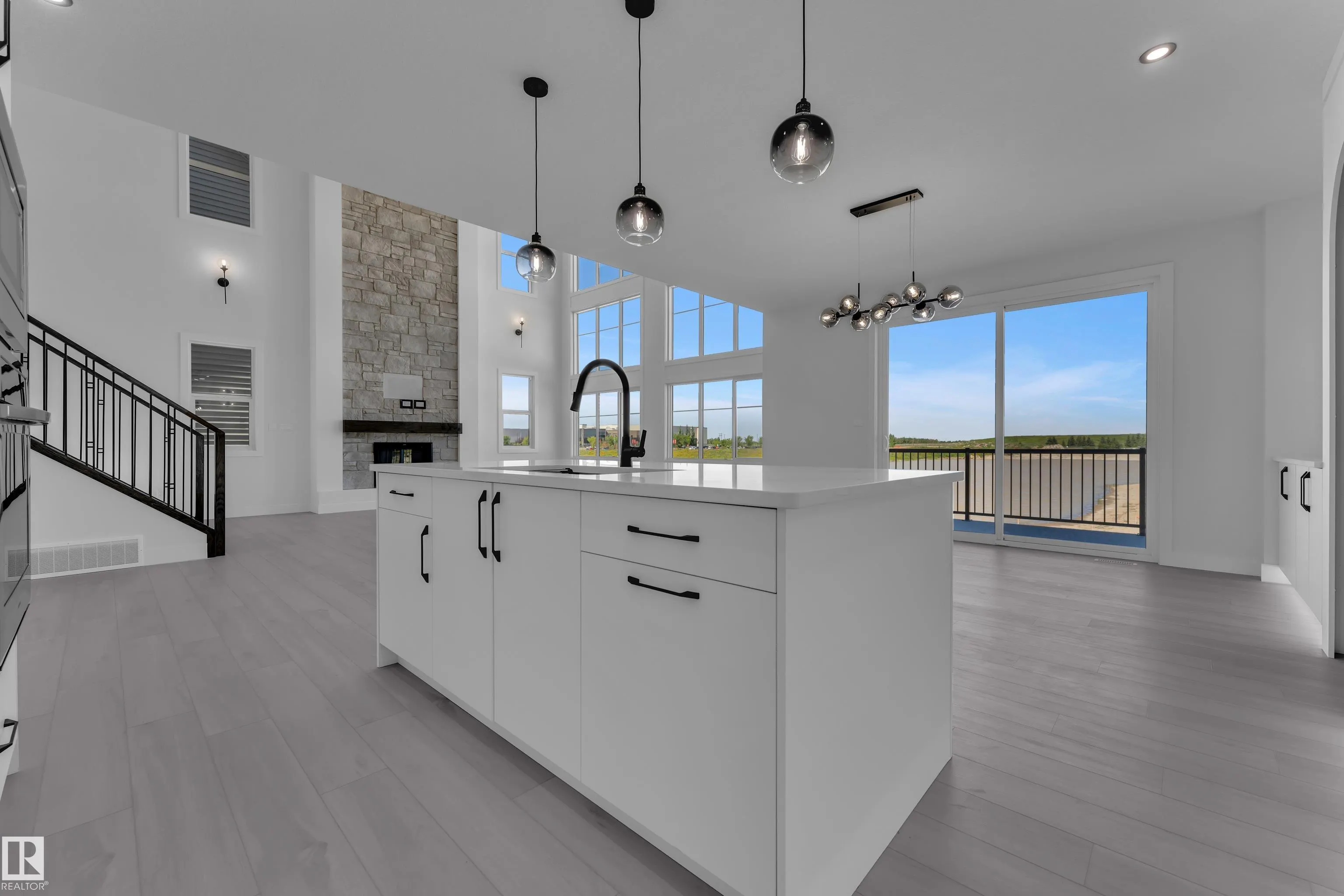 266 Falcon Crescent
