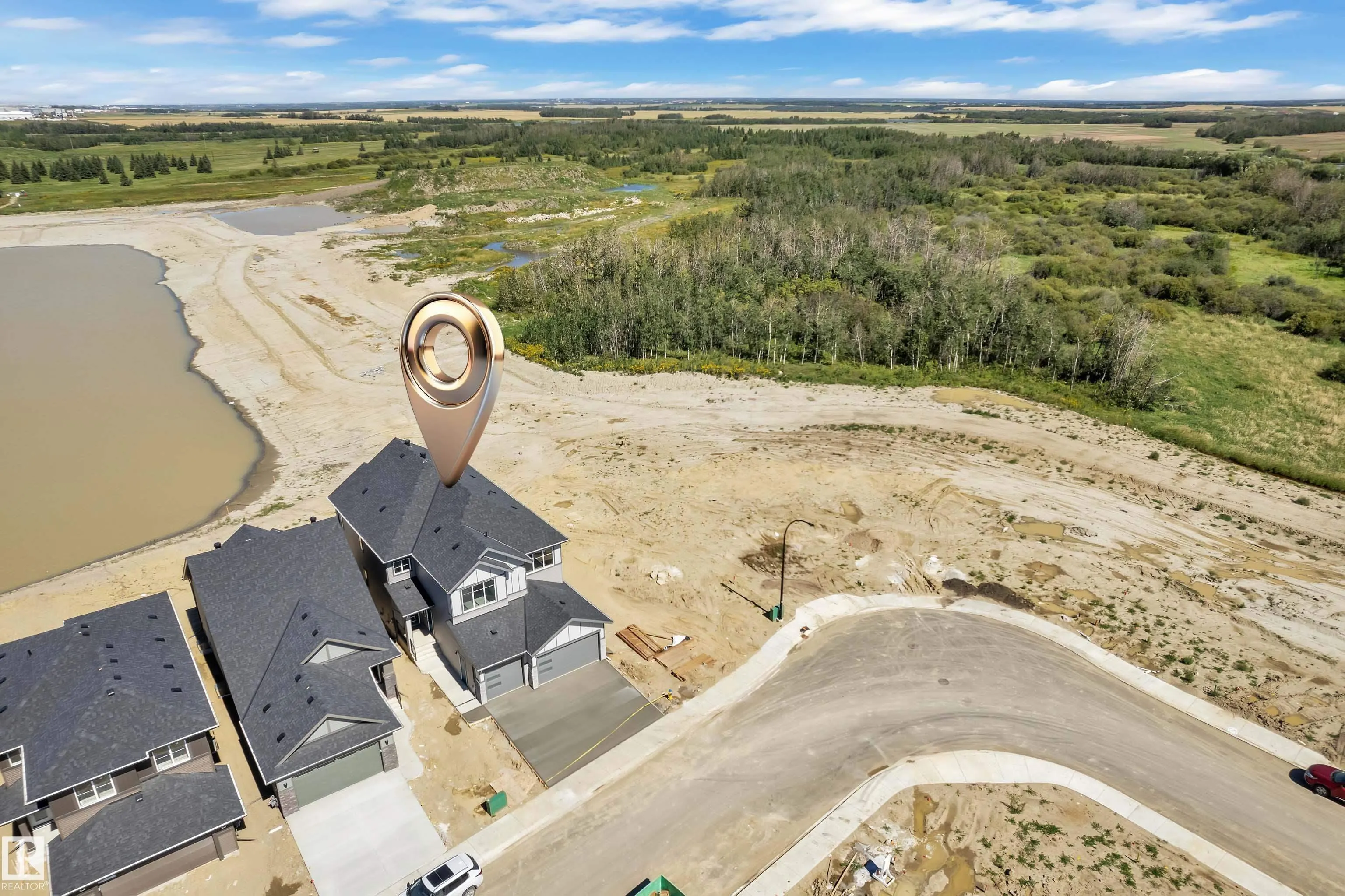 266 Falcon Crescent