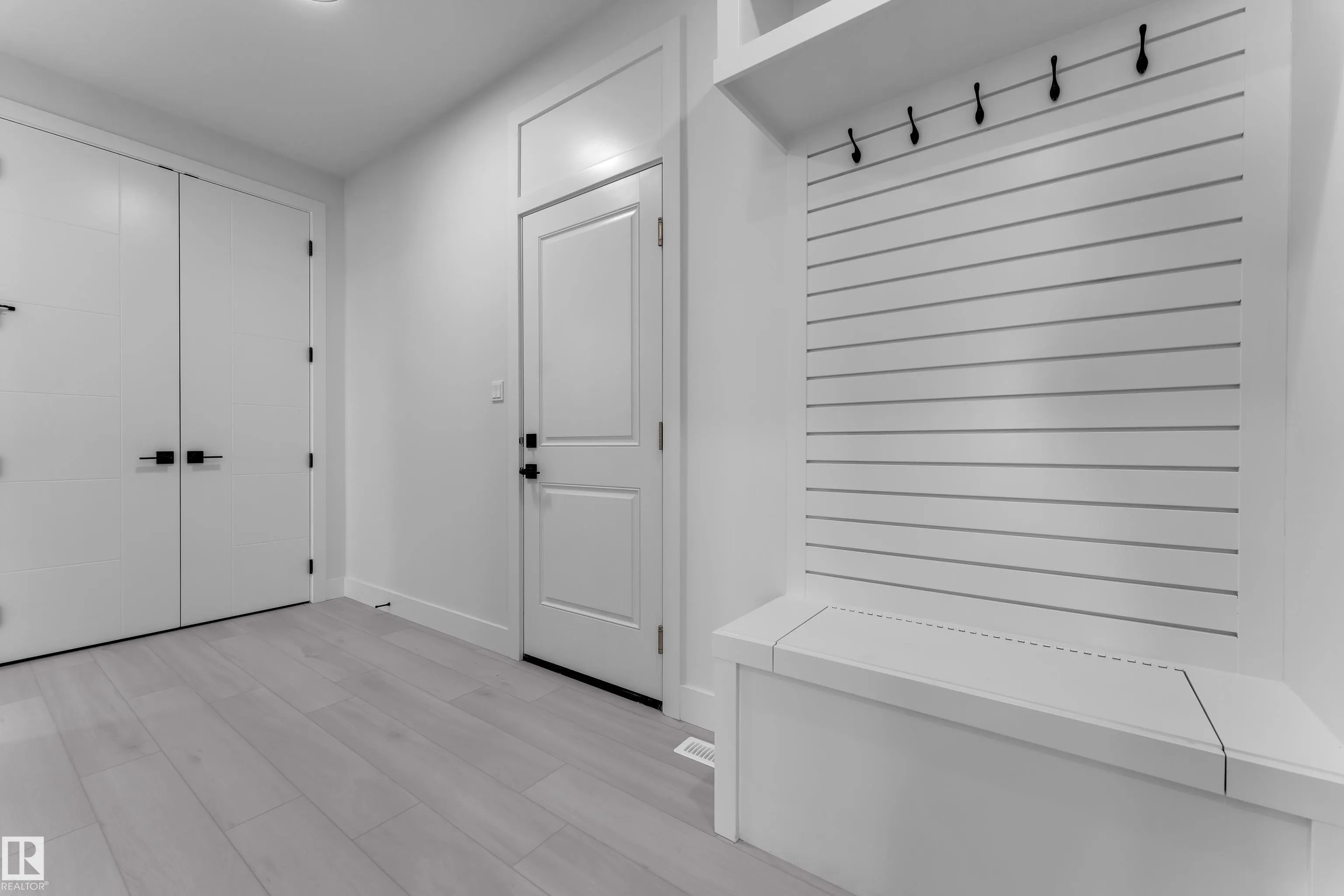 266 Falcon Crescent