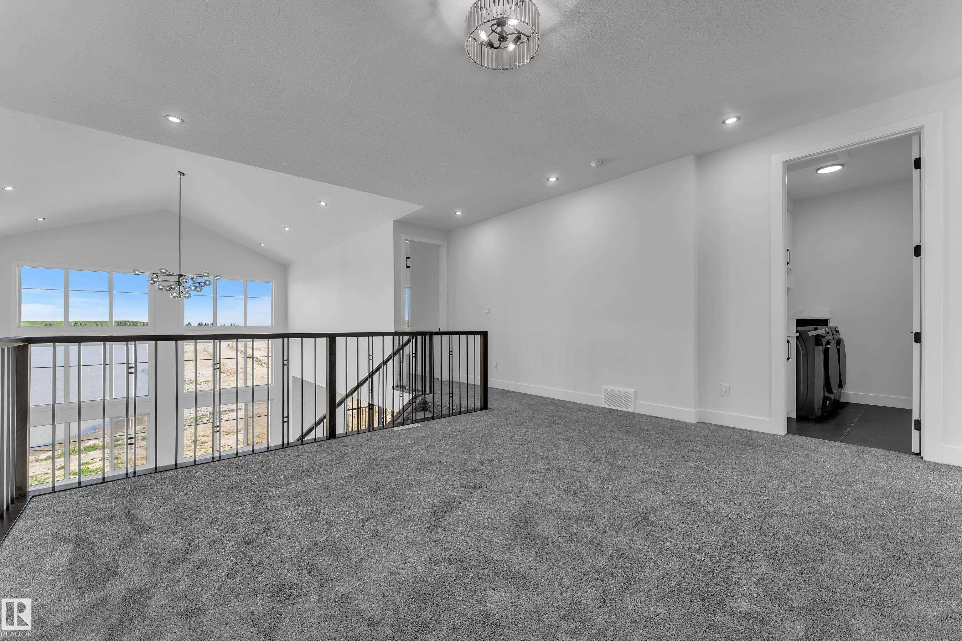 266 Falcon Crescent