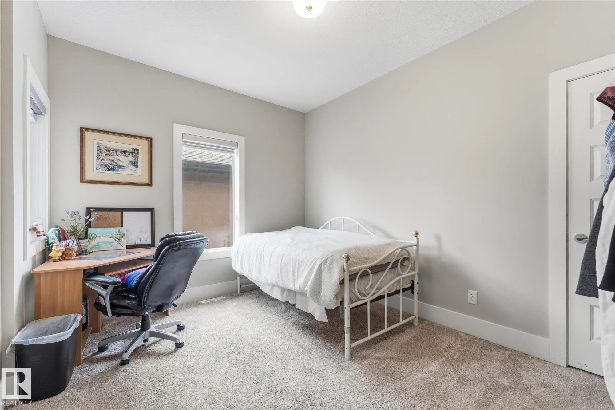 4 LAKESHORE Cove
