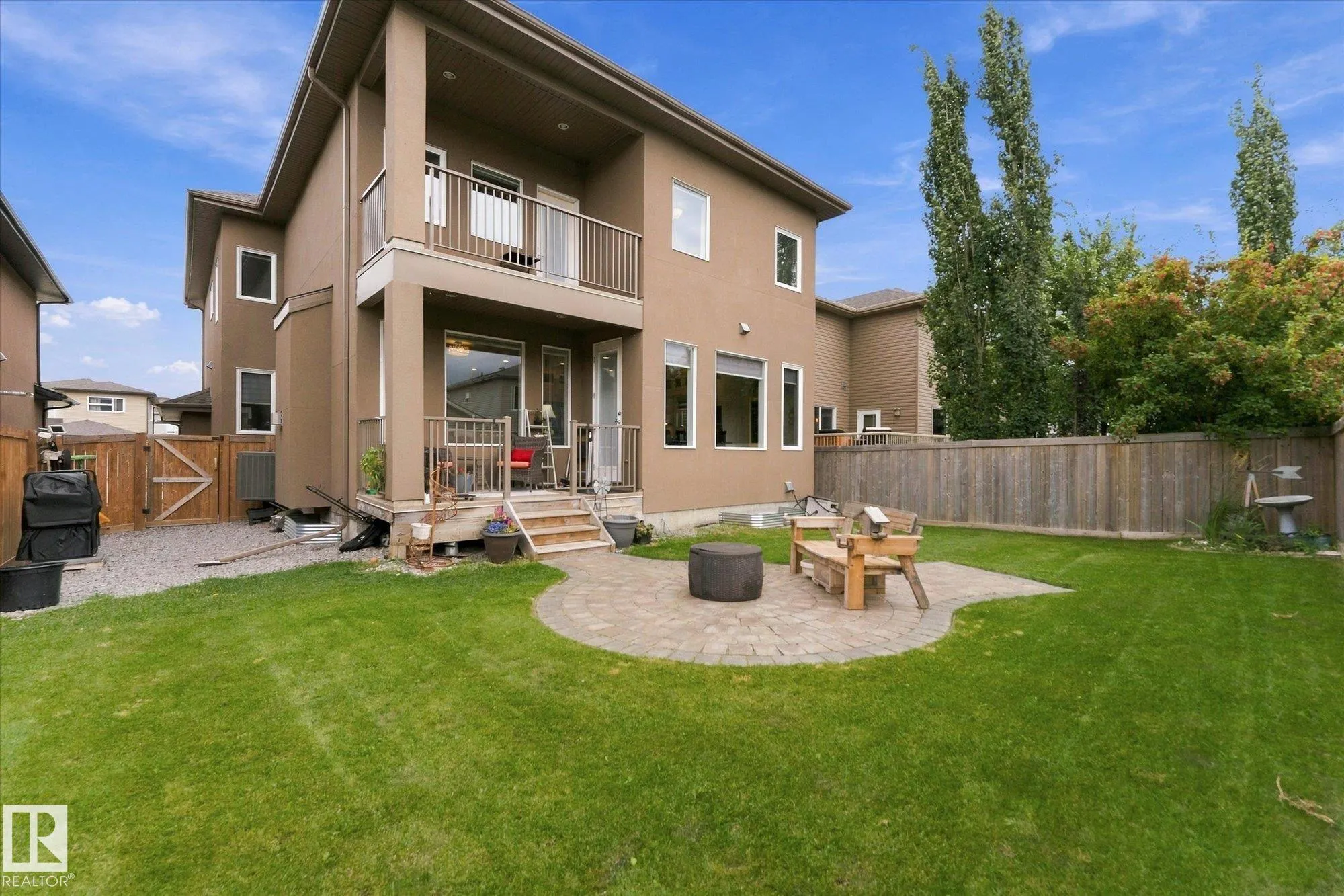 4 LAKESHORE Cove