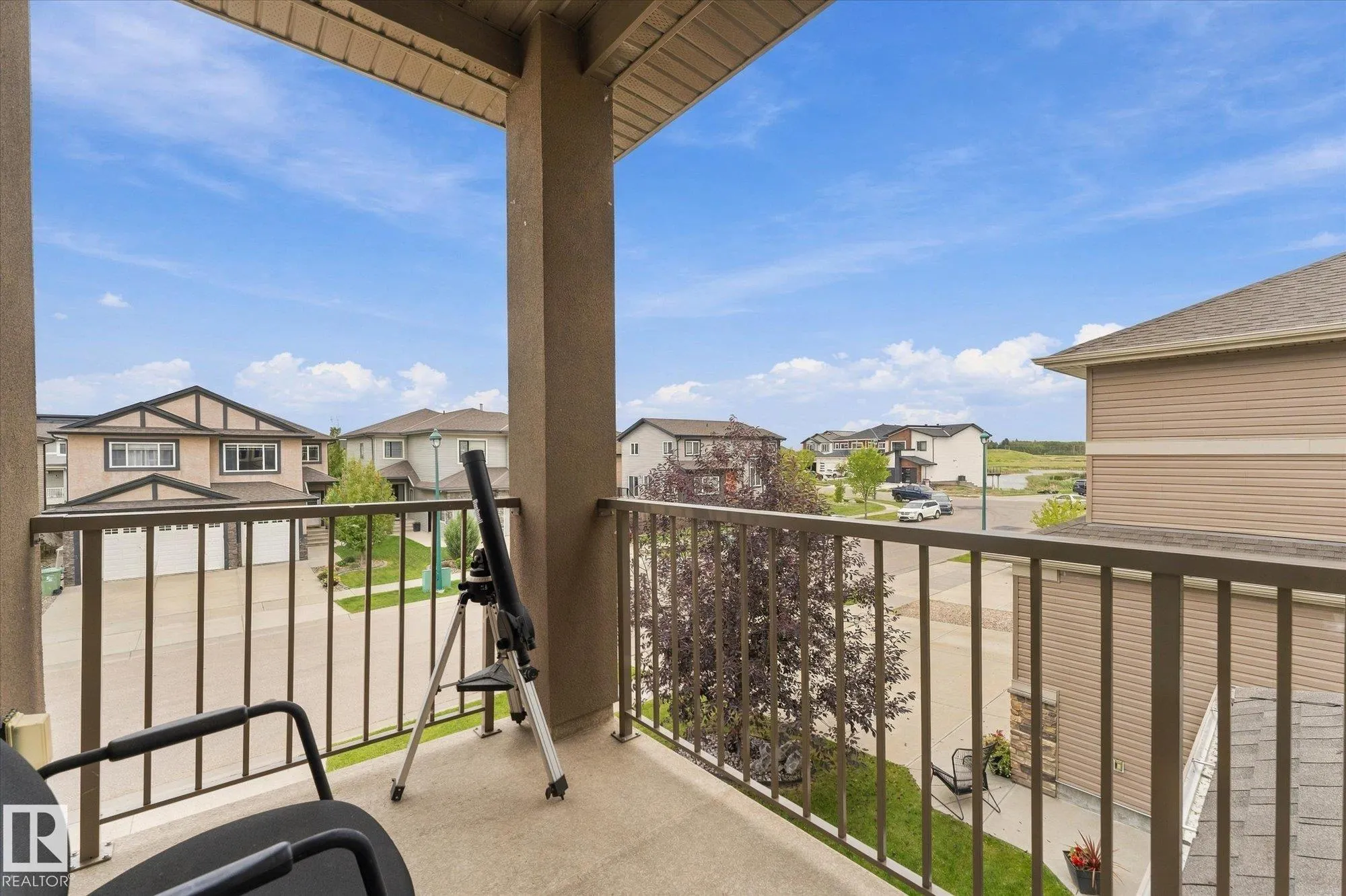 4 LAKESHORE Cove