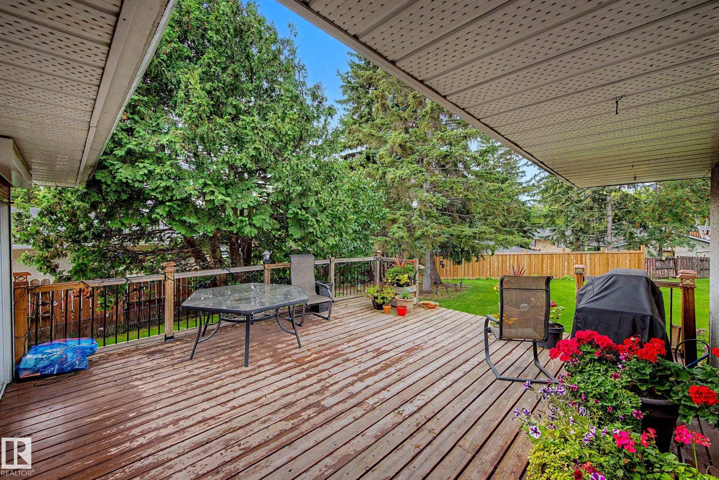 23 MONTCALM Crescent