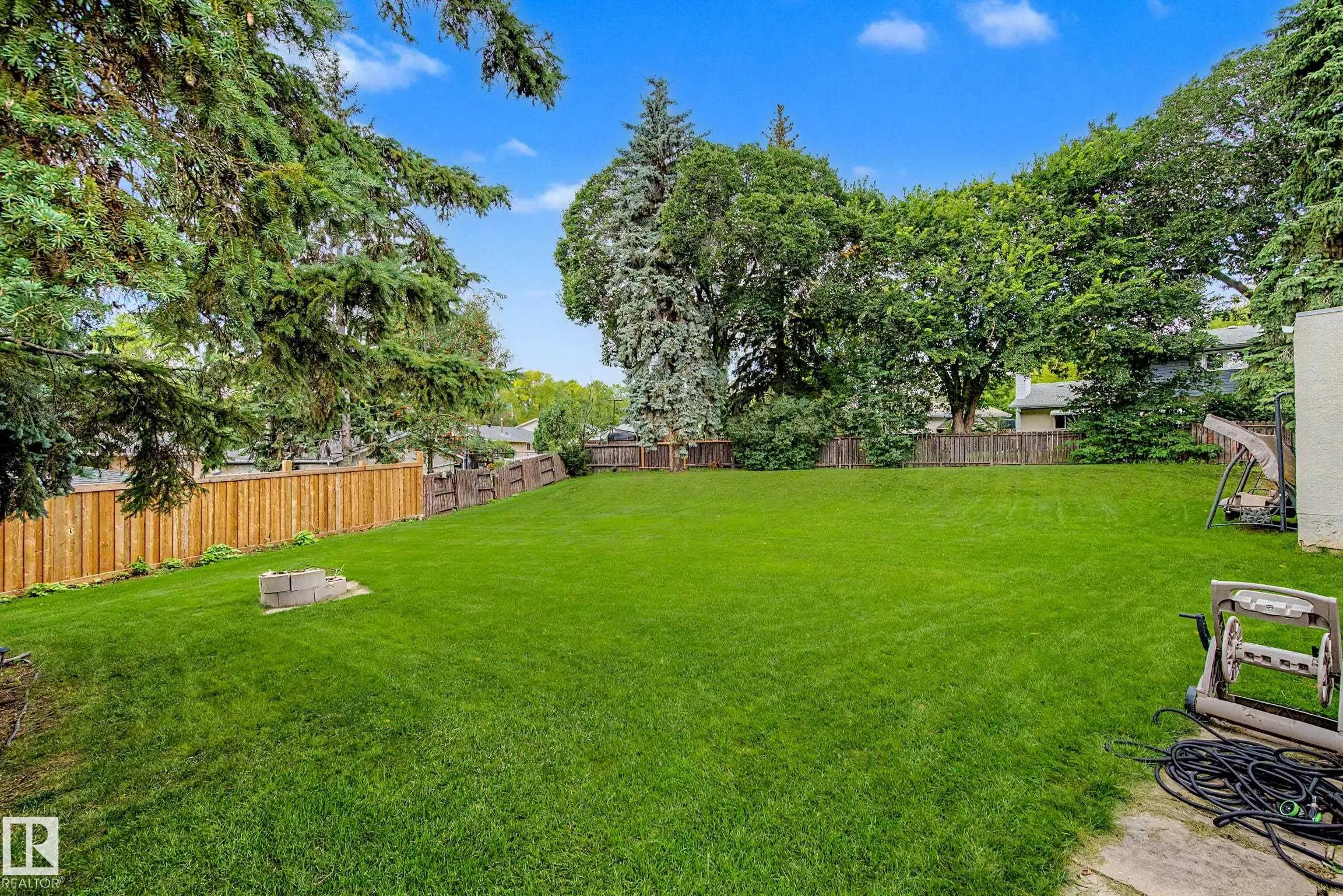 23 MONTCALM Crescent