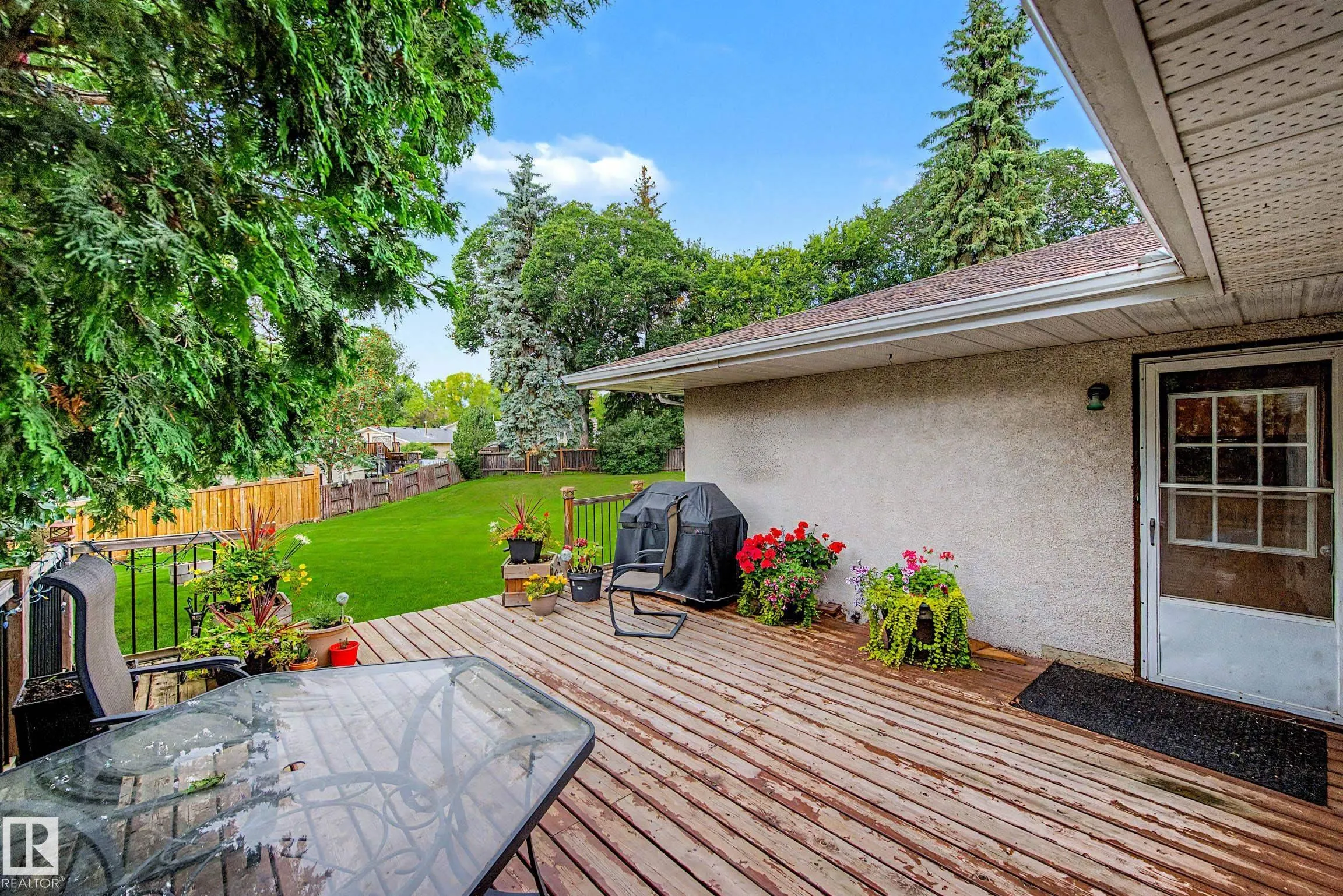23 MONTCALM Crescent