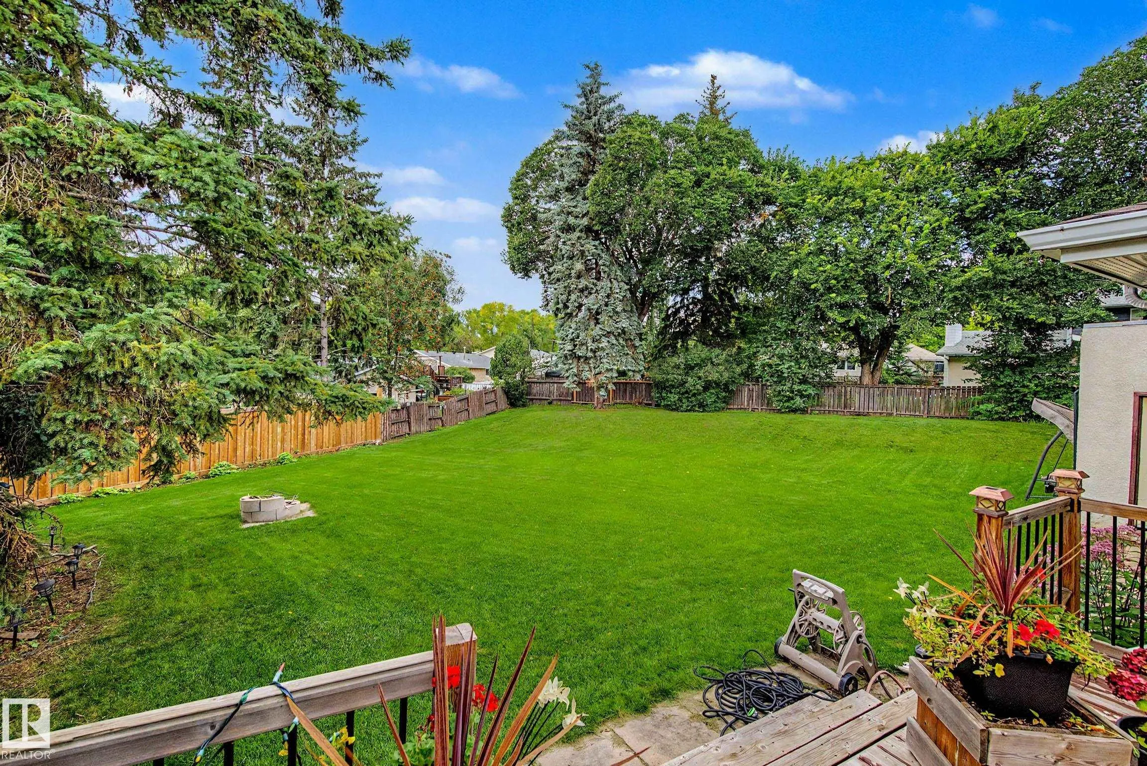 23 MONTCALM Crescent