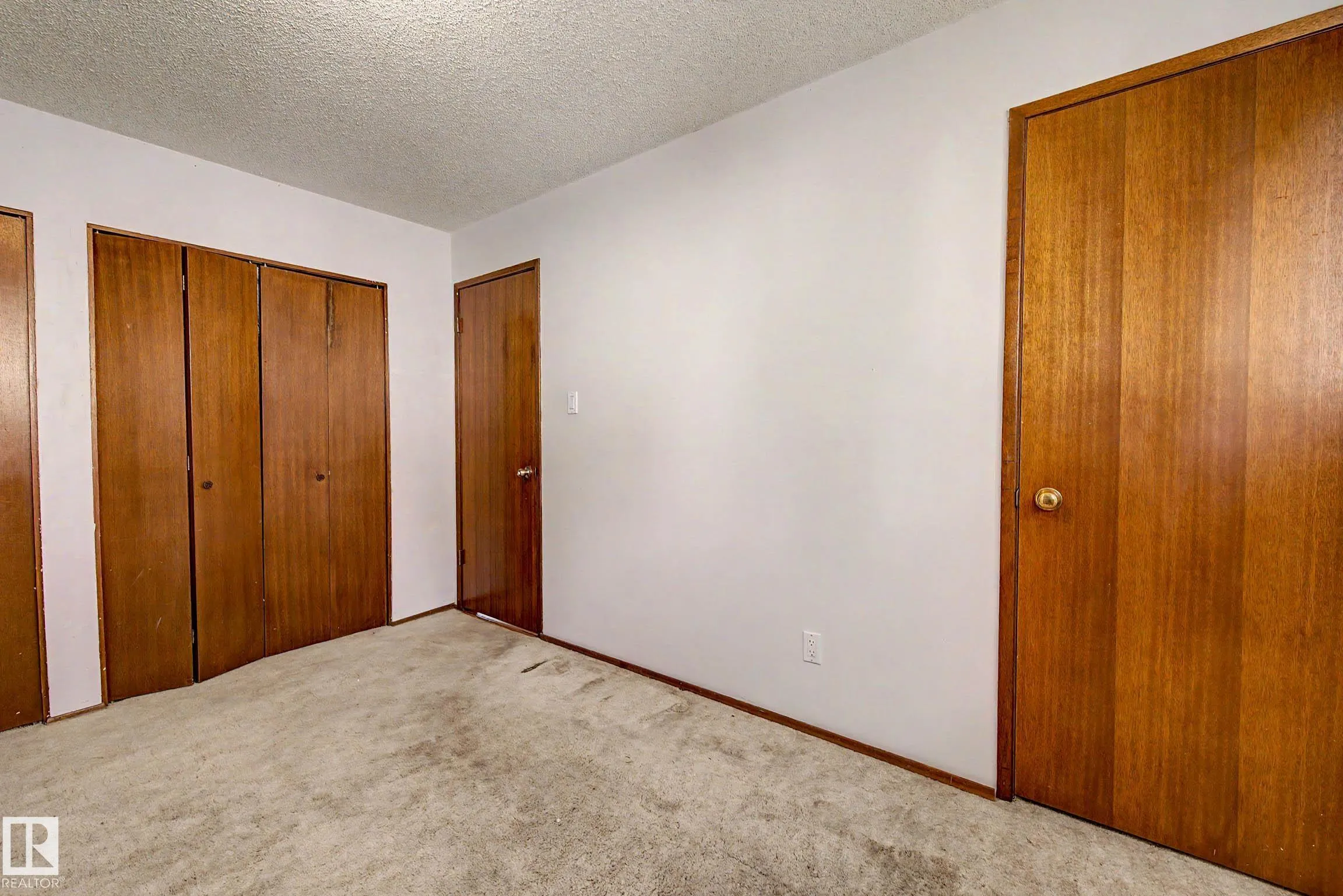 23 MONTCALM Crescent