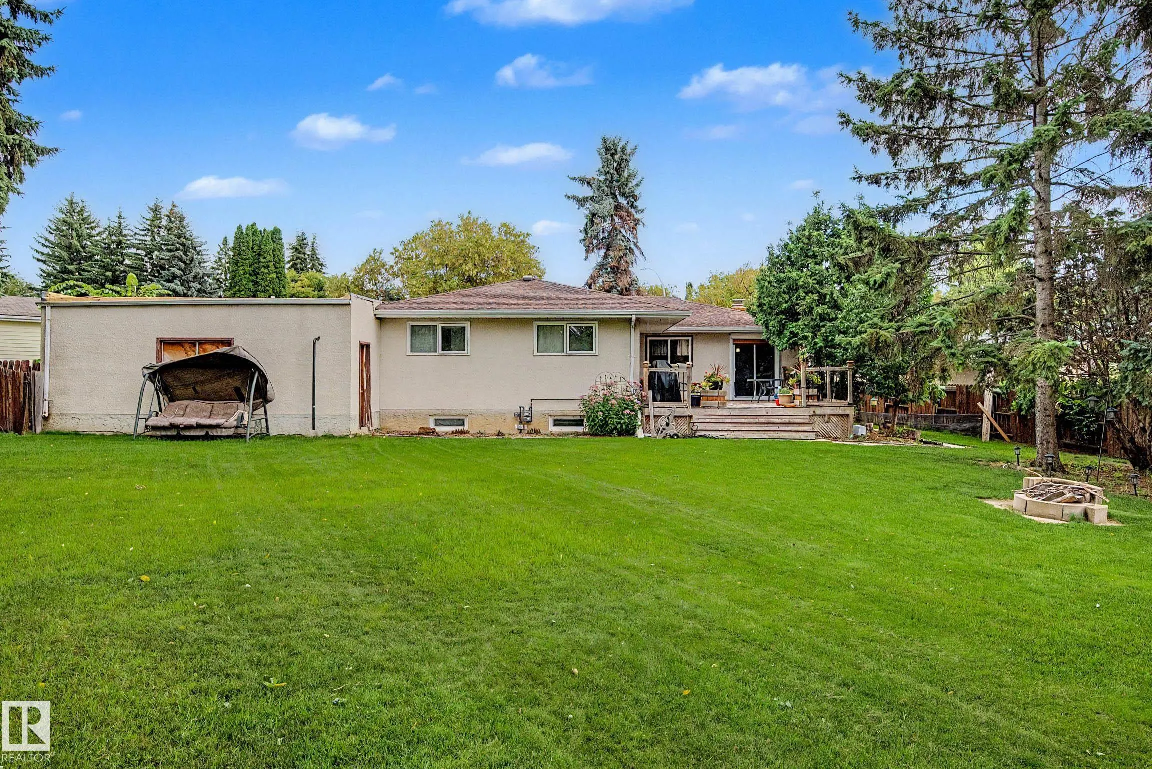 23 MONTCALM Crescent