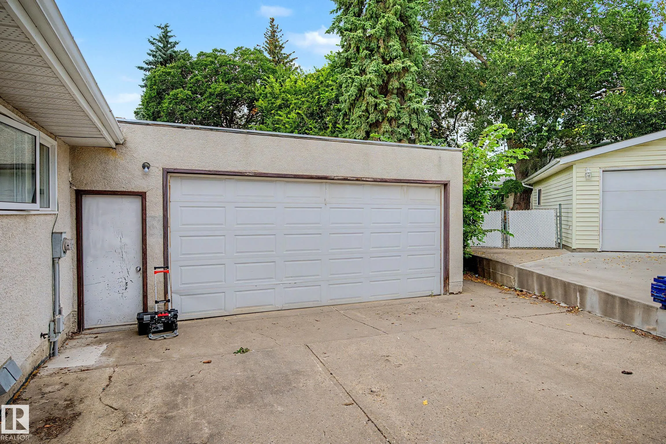 23 MONTCALM Crescent