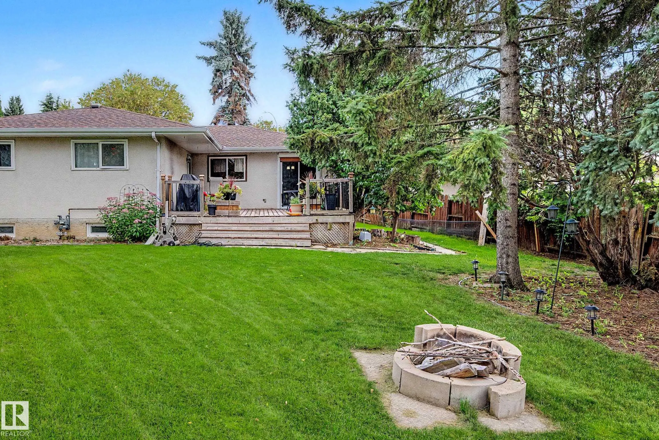 23 MONTCALM Crescent