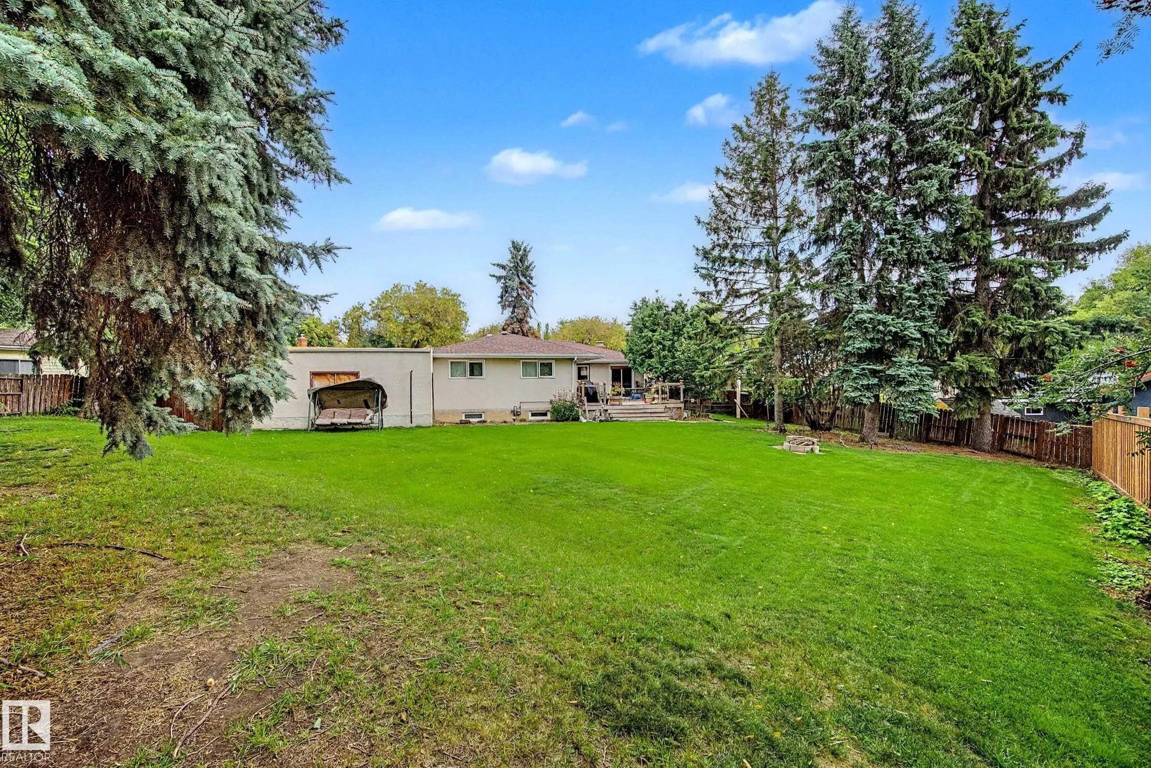 23 MONTCALM Crescent
